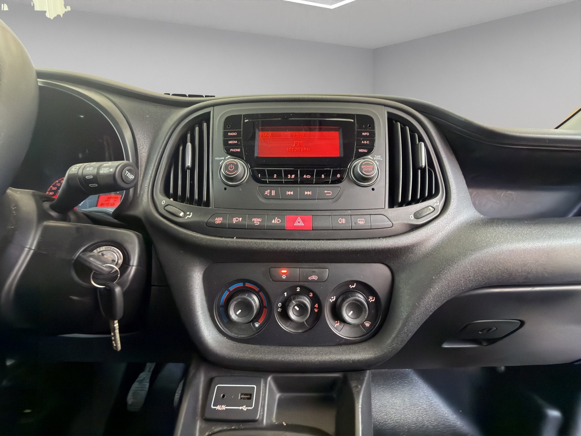 FIAT Doblò 1.4 MPI Cargo Easy Pro-image-11