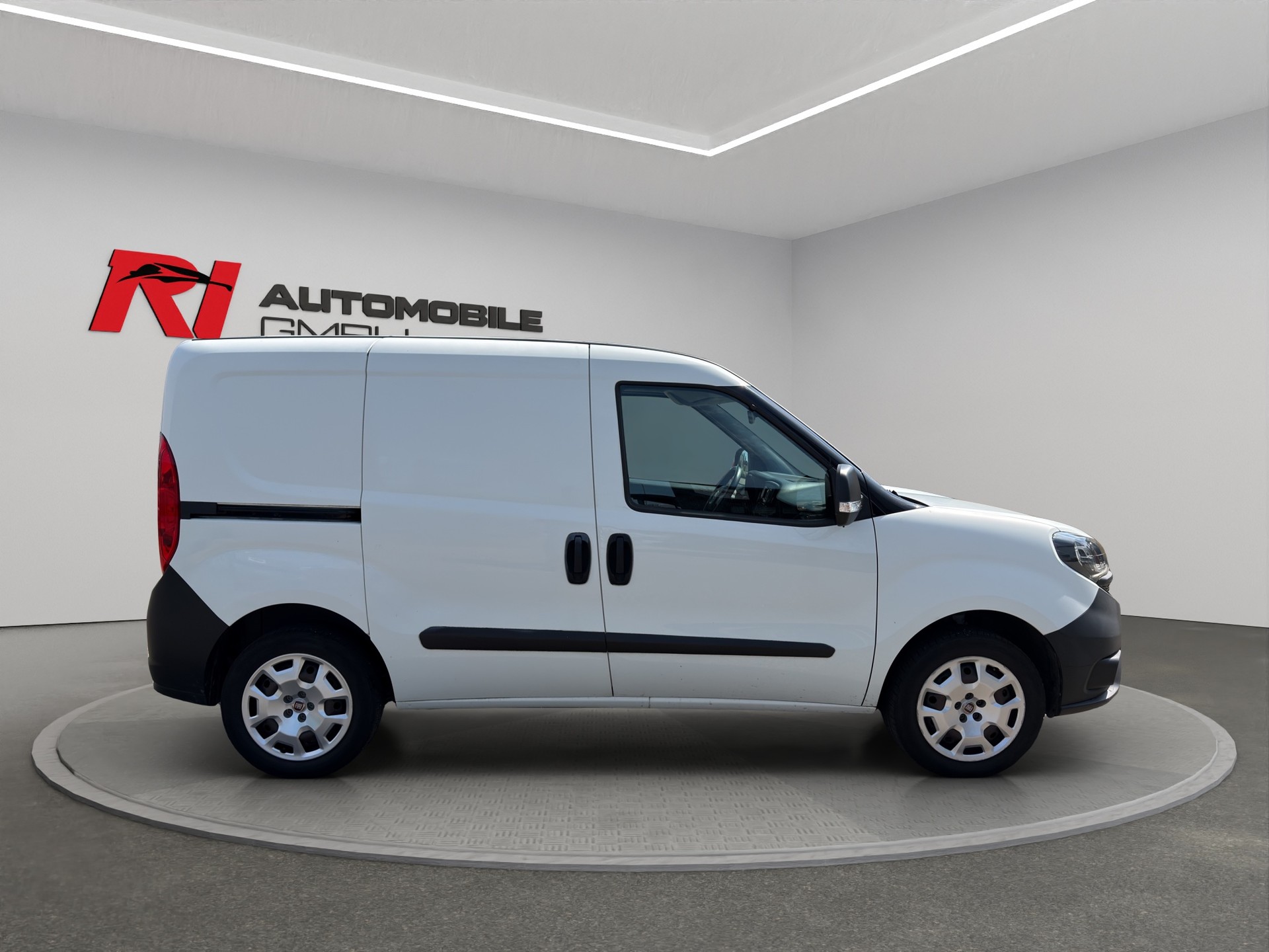 FIAT Doblò 1.4 MPI Cargo Easy Pro-image-6