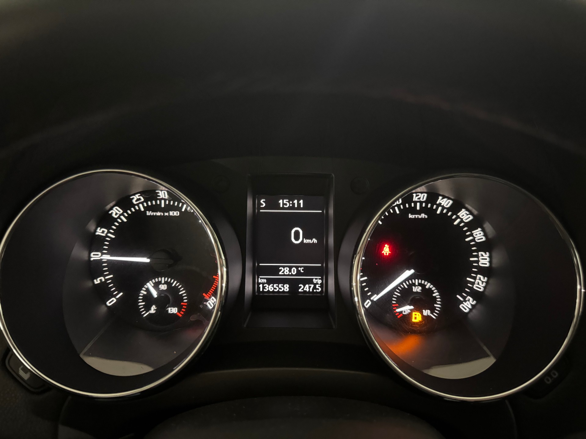 SKODA Yeti 2.0 TDI Elegance 4x4-image-15