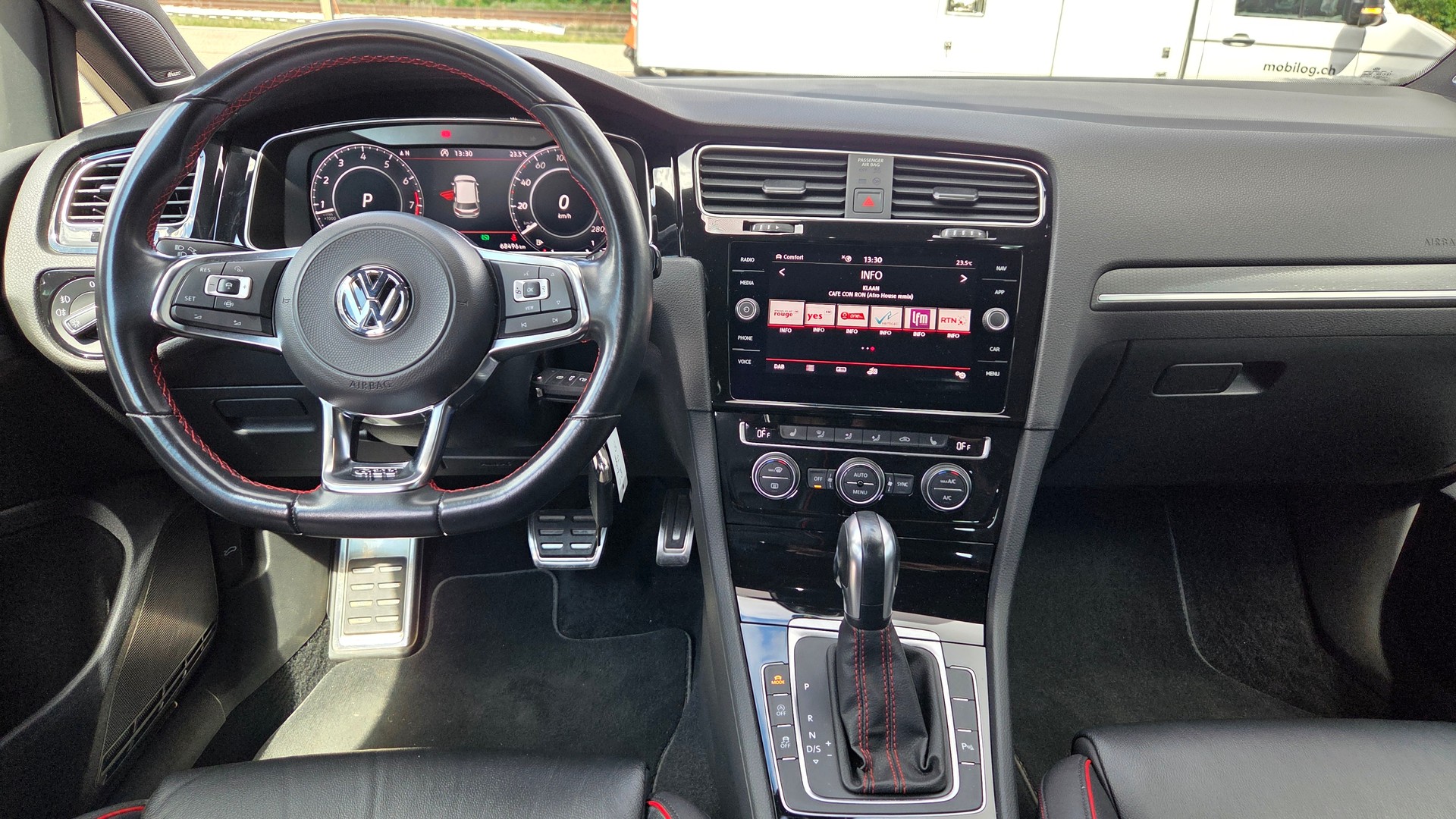 VW Golf 2.0 TSI GTI Performance DSG-image-12