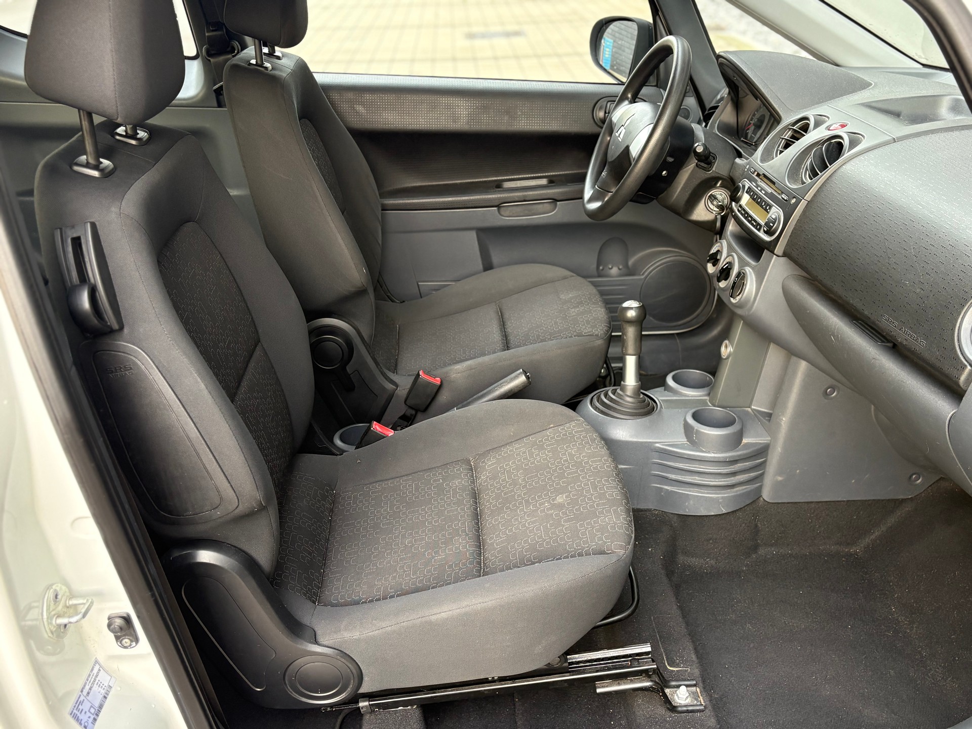 MITSUBISHI Colt 1.1 12V 35 Jubilé (Frisch ab MFK 09.26)-image-8