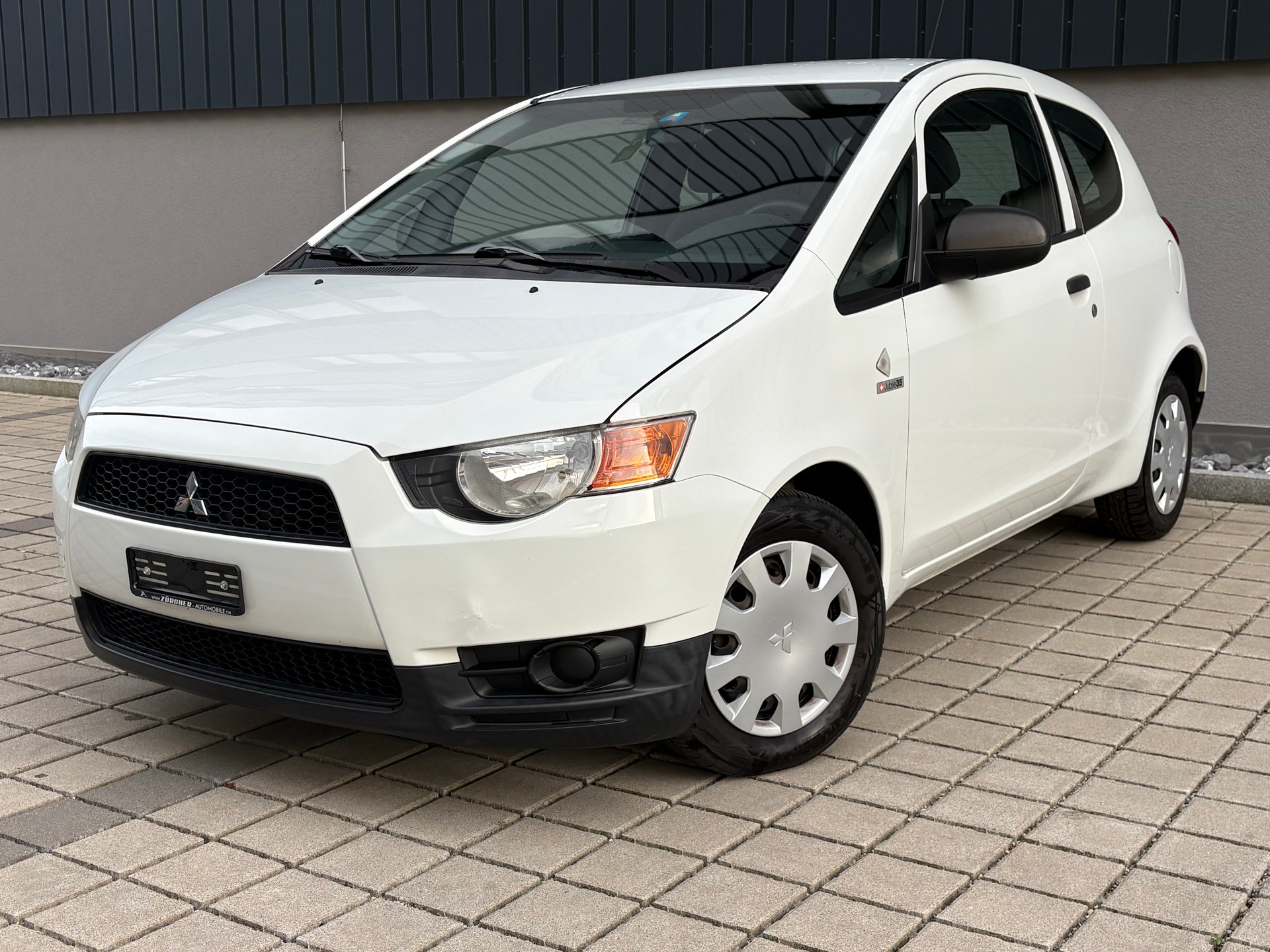 MITSUBISHI Colt 1.1 12V 35 Jubilé (Frisch ab MFK 09.26)-image-0