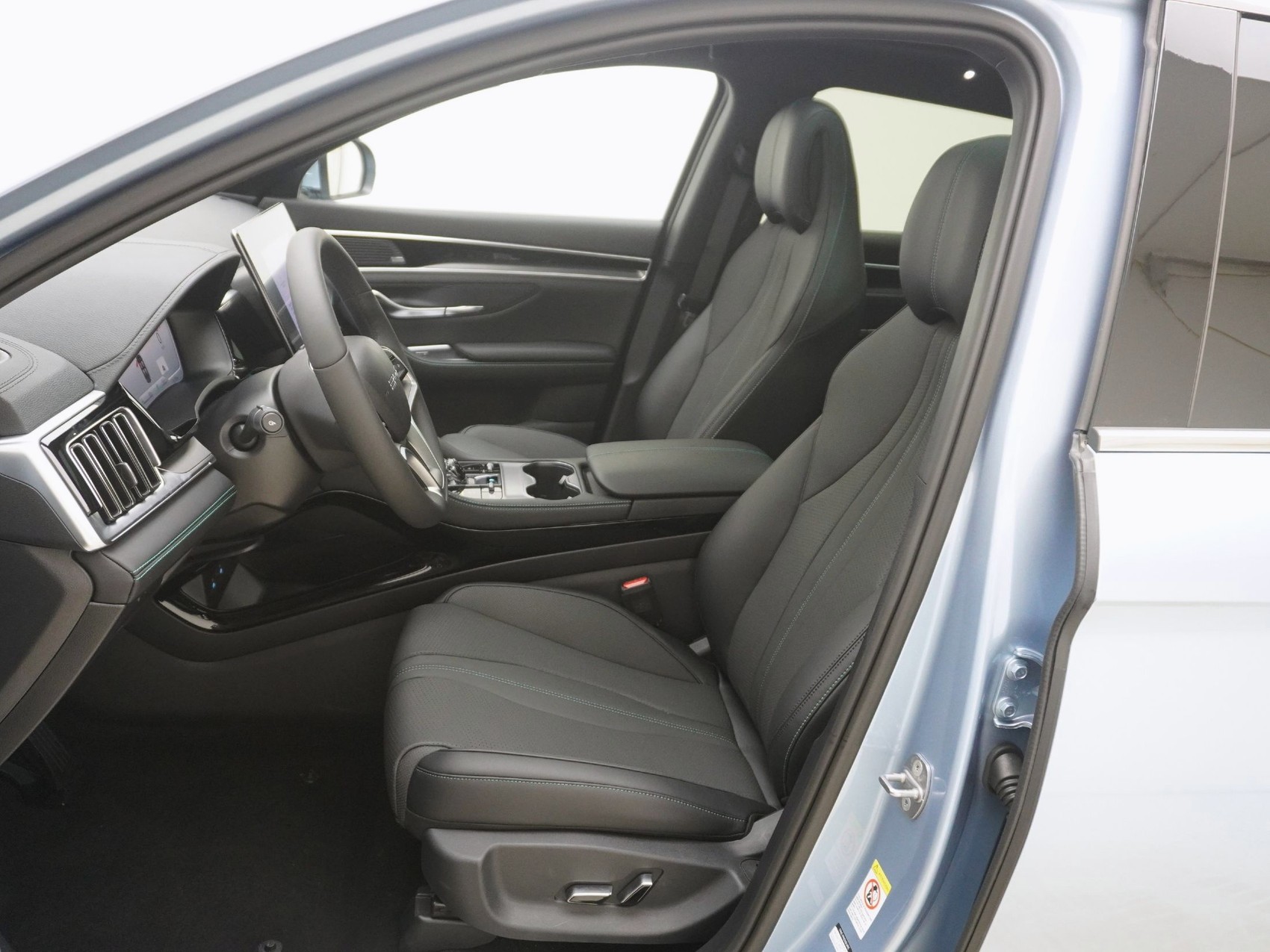 BYD Seal U DM-i Design AWD-image-11