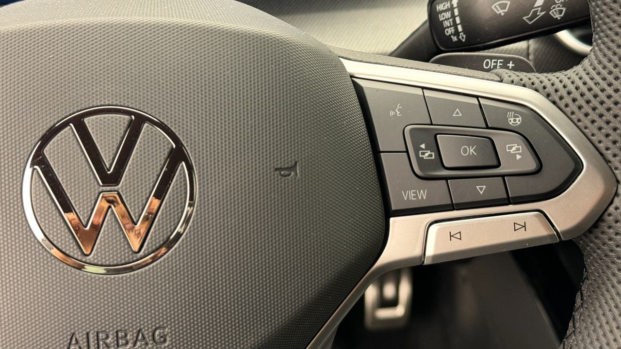 VW Golf 1.5 e TSI mHEV R-Line DSG-image-9