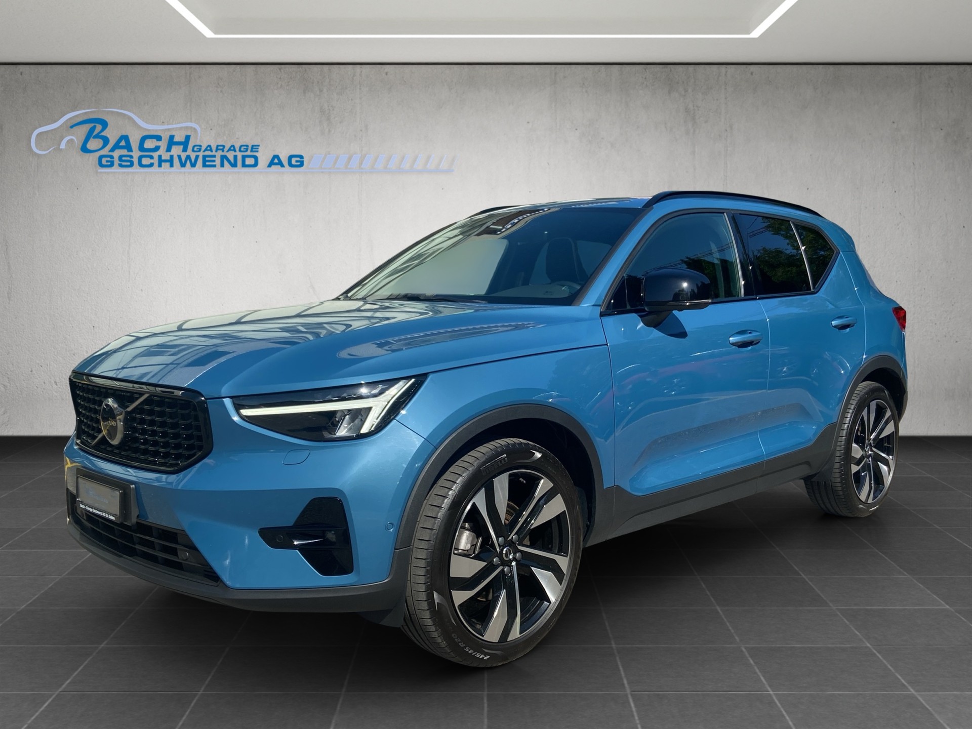 VOLVO XC40 B4 Benzin Mild Hybrid AWD Ultim. Dark DCT-image-0