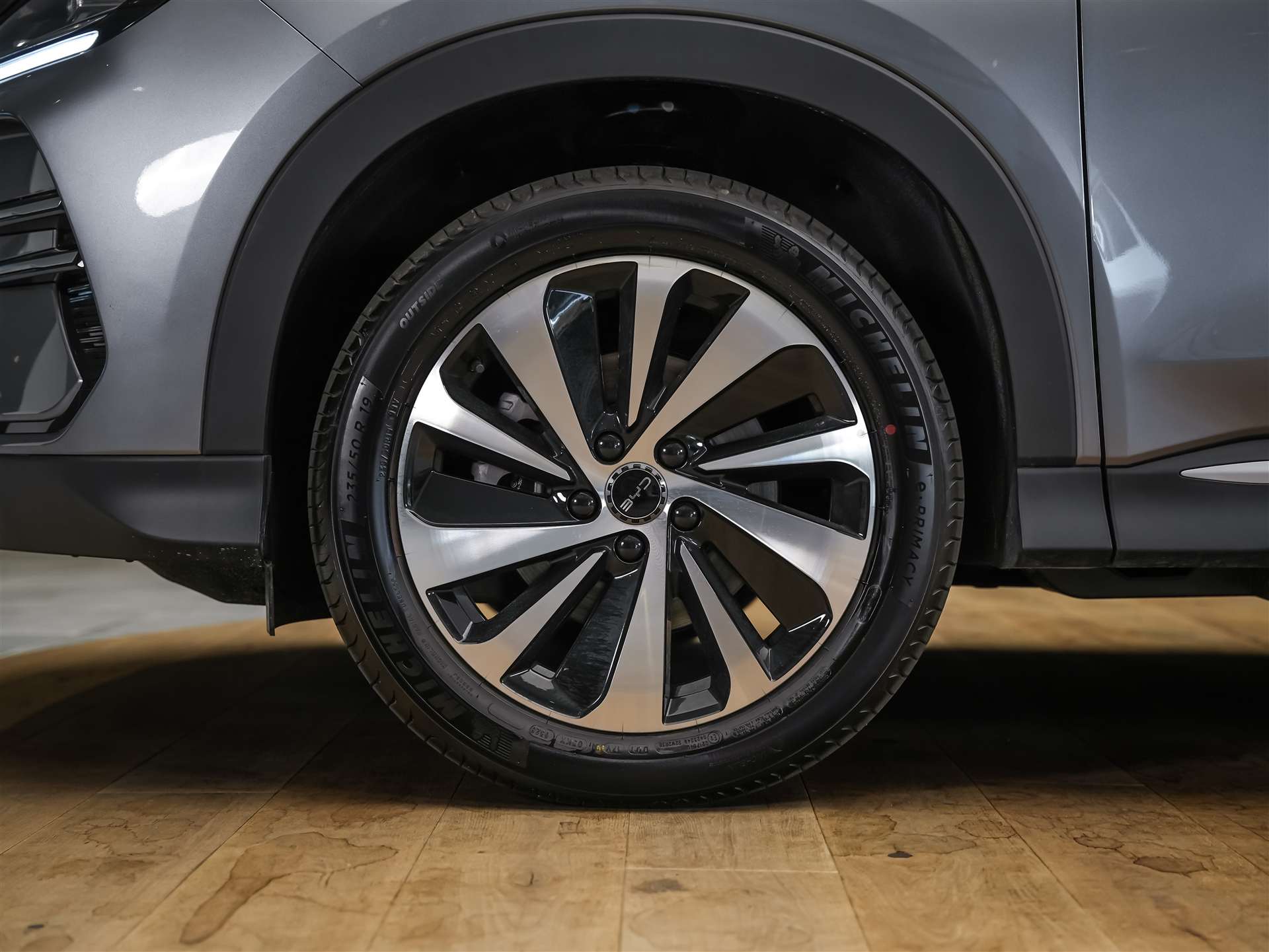 BYD Seal U DM-i Design AWD *SOFORT Verfügbar*Werksgarantie*Lenkradheizung*Sitzbelüftung*360° Kamera*-image-17