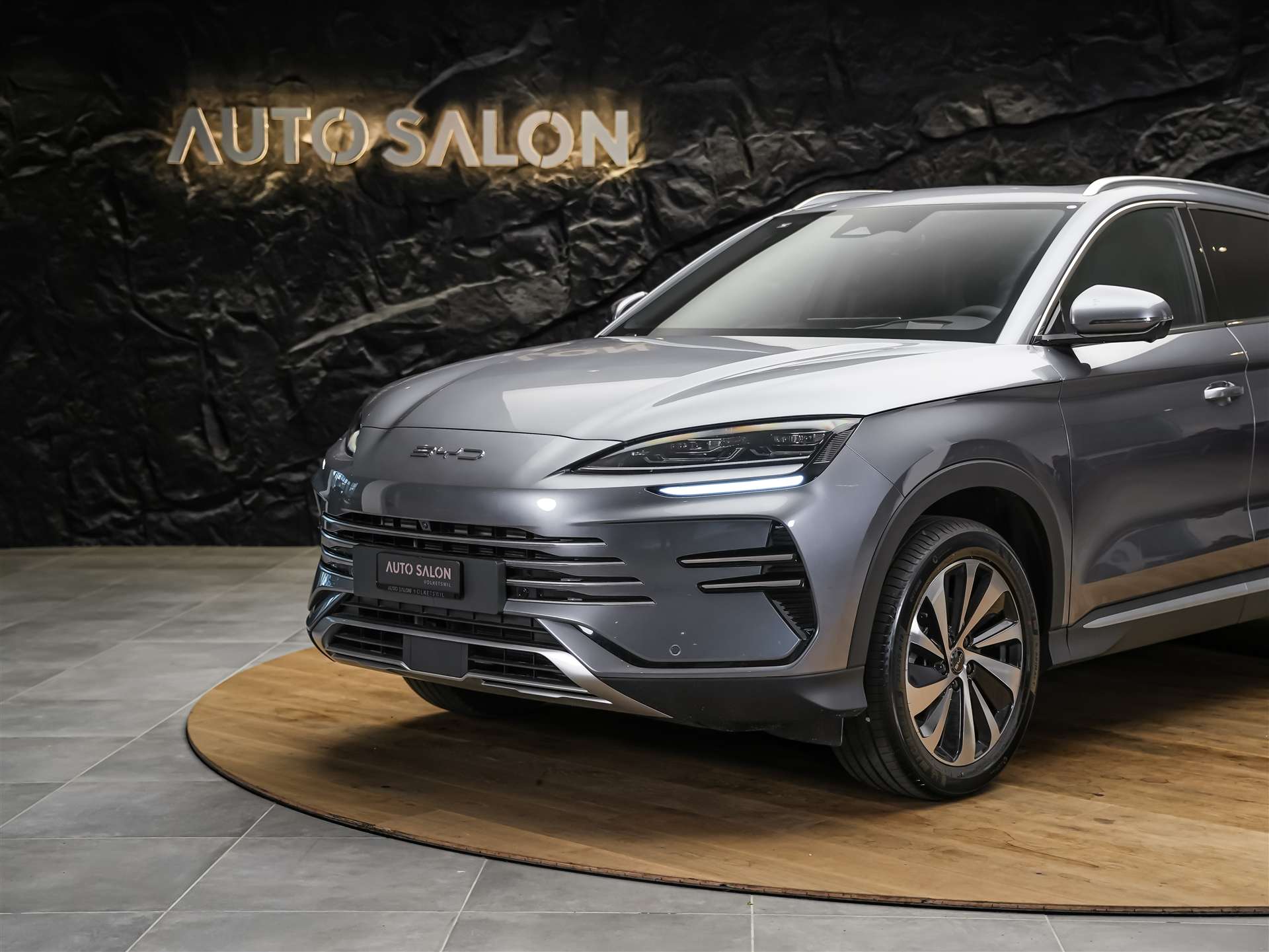 BYD Seal U DM-i Design AWD *SOFORT Verfügbar*Werksgarantie*Lenkradheizung*Sitzbelüftung*360° Kamera*-image-15