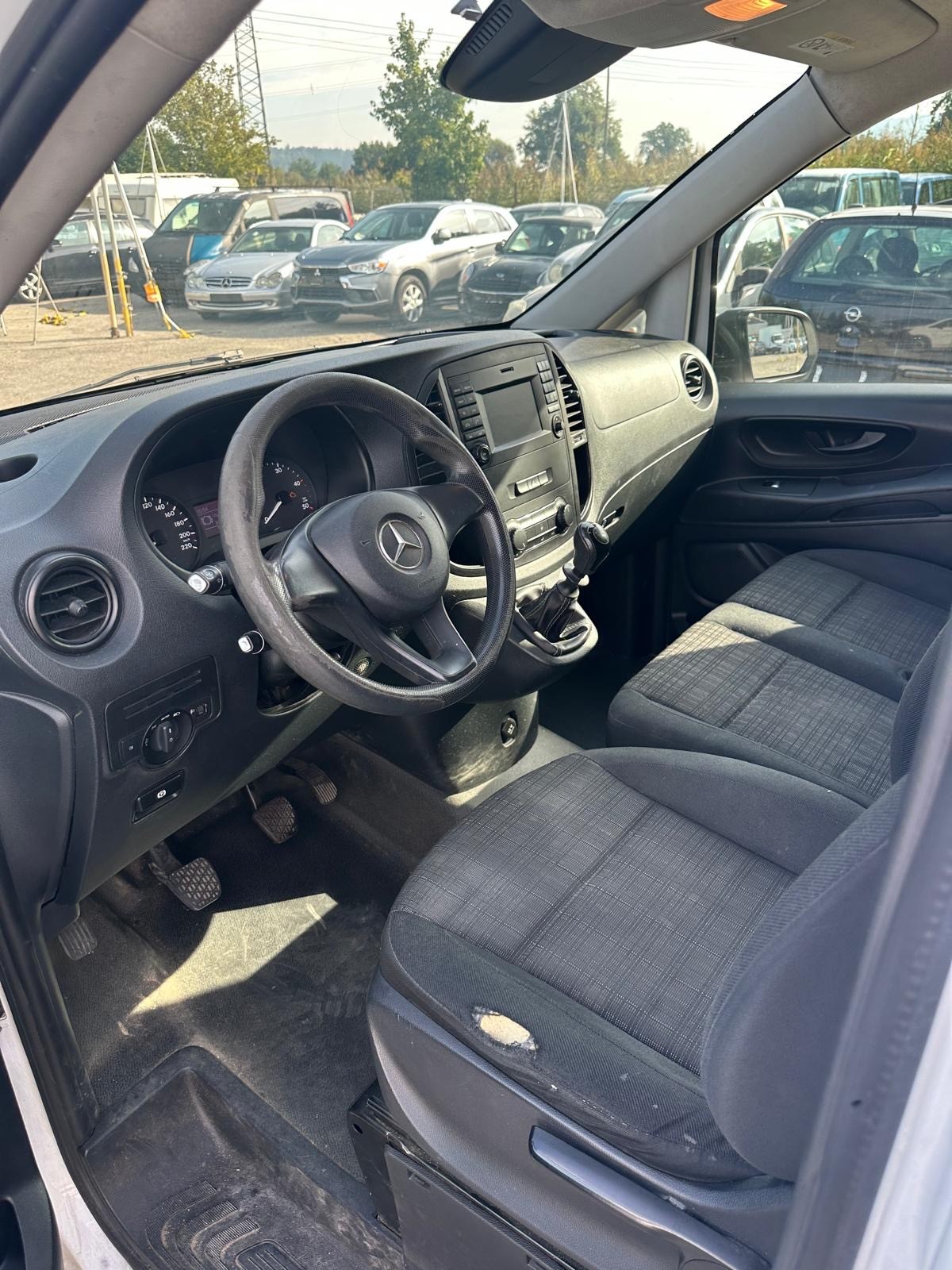 MERCEDES-BENZ VITO 109-image-5