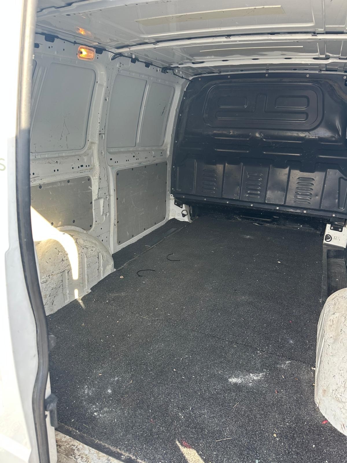 MERCEDES-BENZ VITO 109-image-4