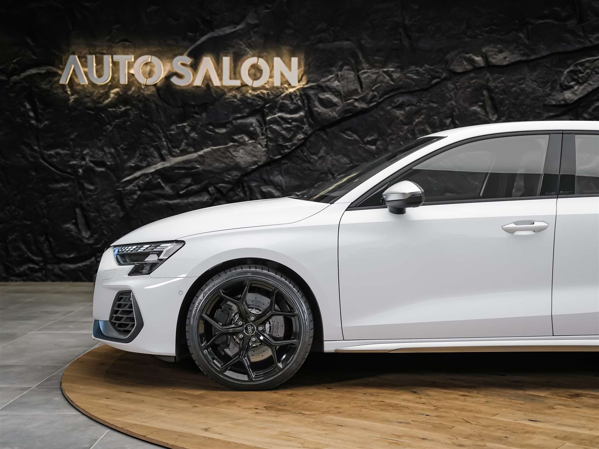 AUDI S3 Sportback TFSI quattro S-tronic*19"Felgen*Werksgarantie*Matrix-LED*Assistenten*-image-15