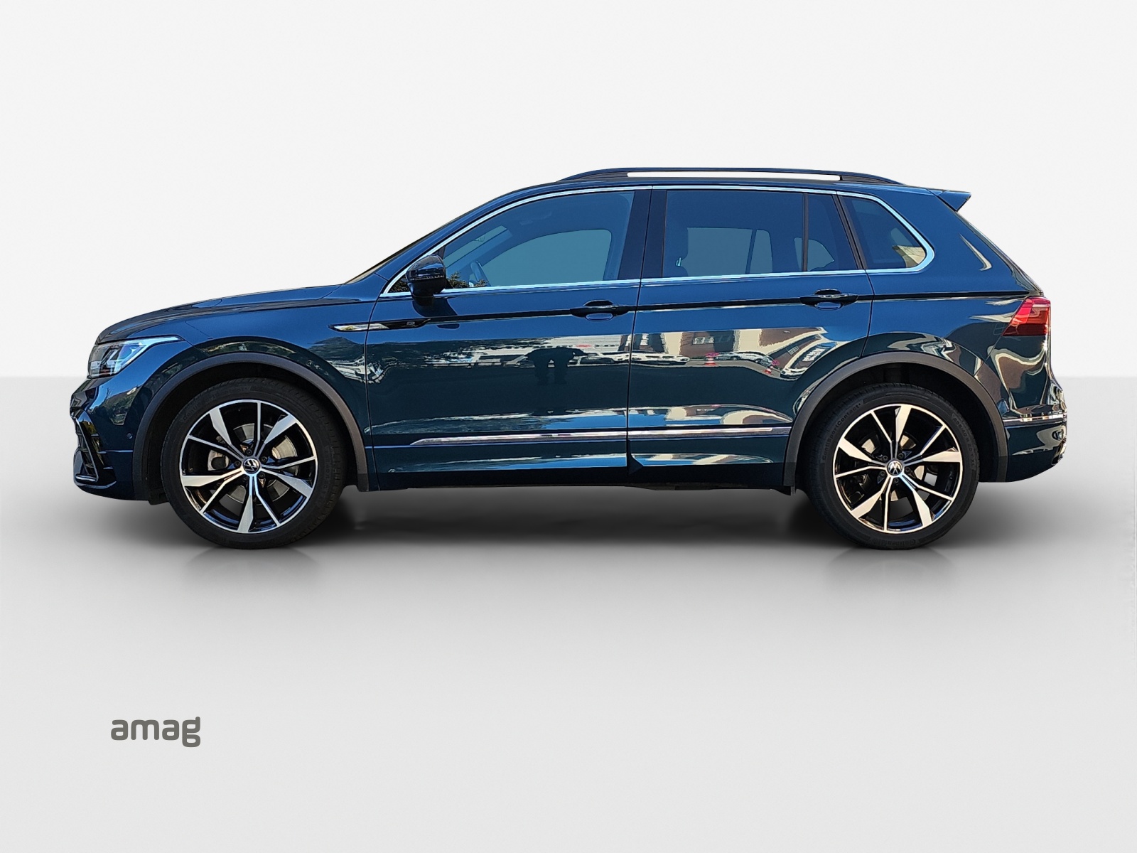 VW Tiguan 2.0 TDI SCR R-Line 4Motion DSG-showroom-element-1