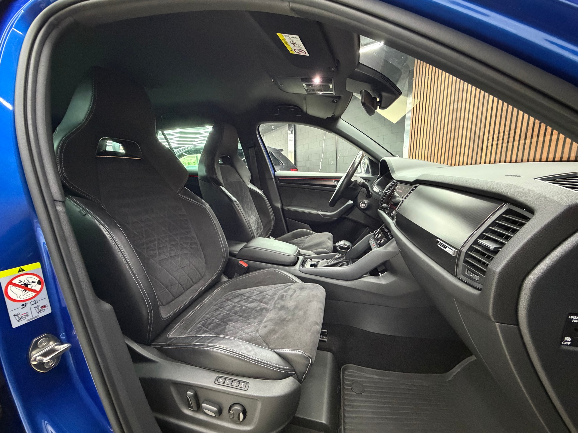 SKODA SportLine 2.0TSI 4x4 190PS DSG-image-10