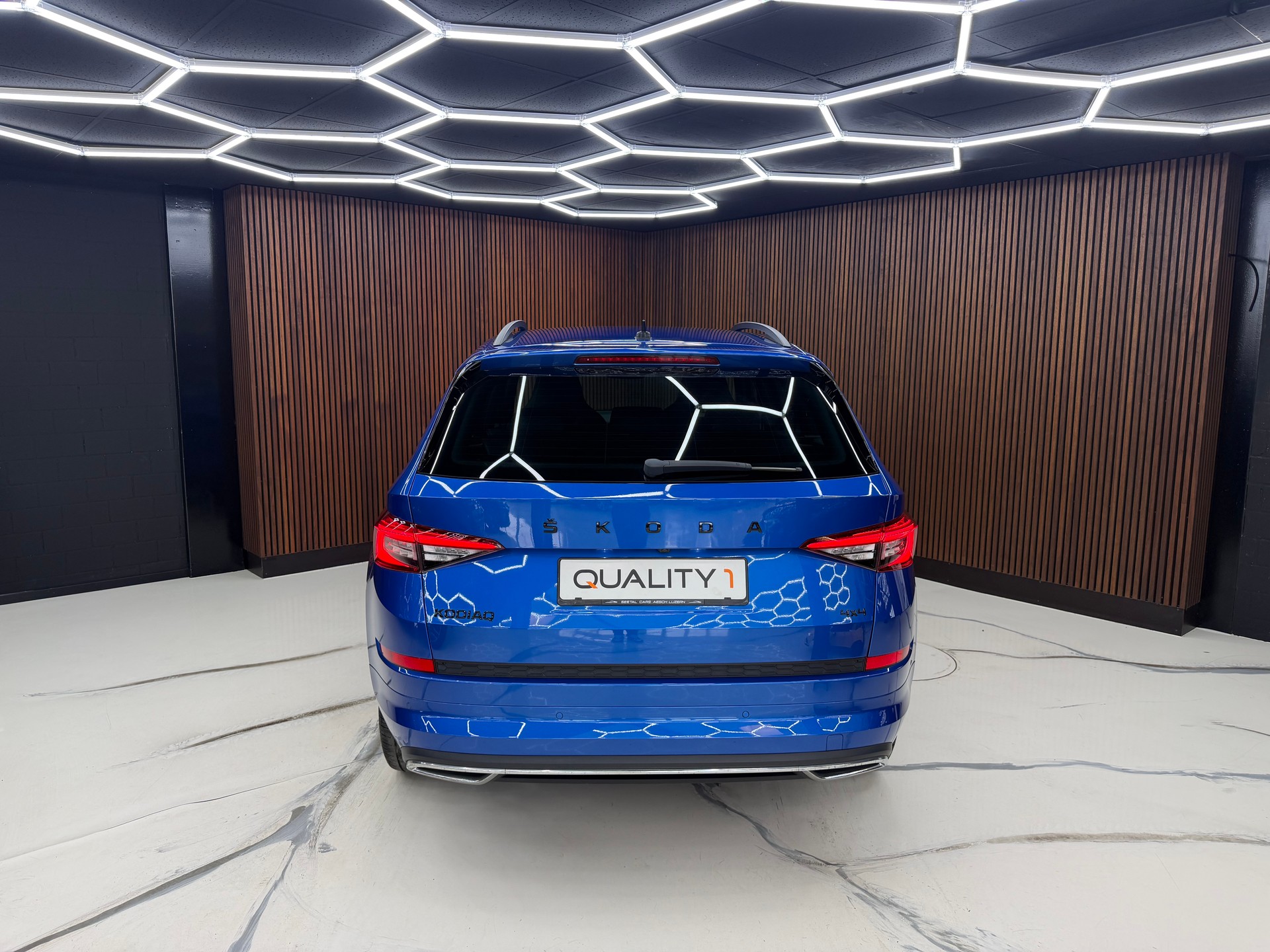 SKODA SportLine 2.0TSI 4x4 190PS DSG-image-6