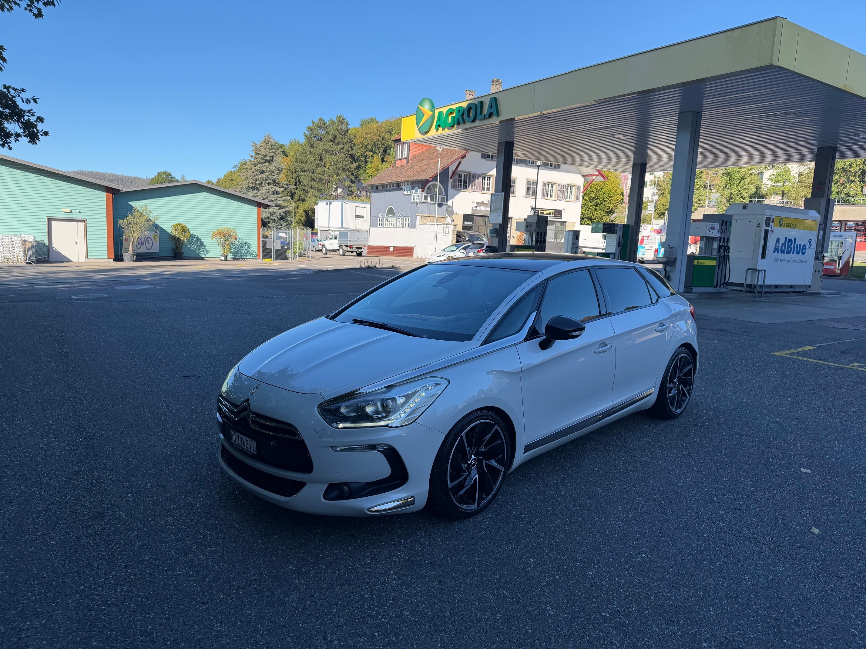 Car photo