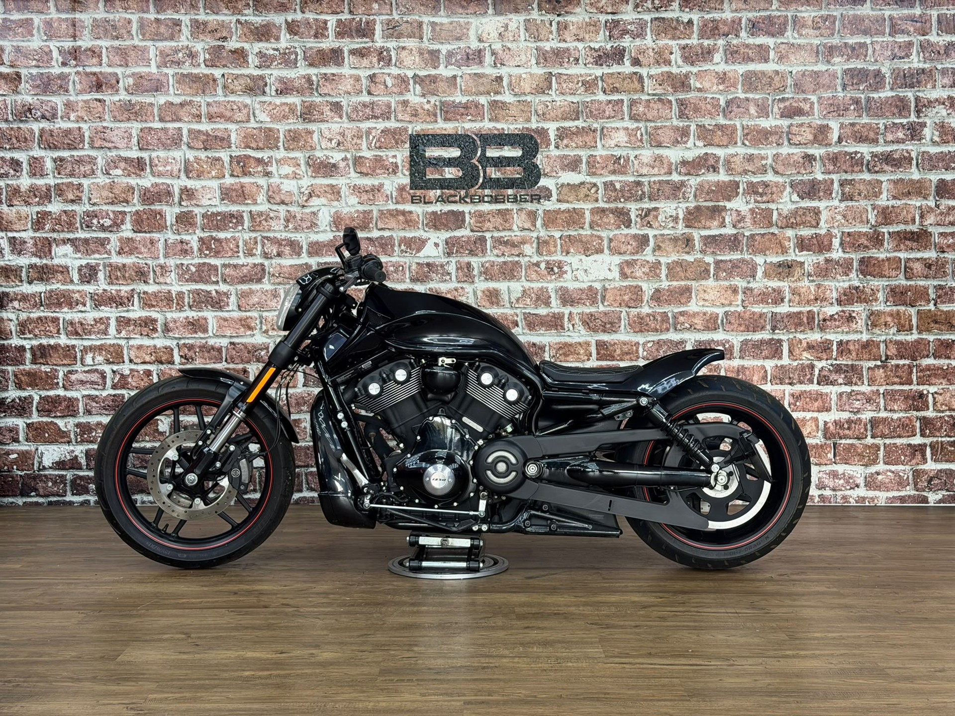 HARLEY-DAVIDSON VRSCDX Night Rod Special ABS-showroom-element-1