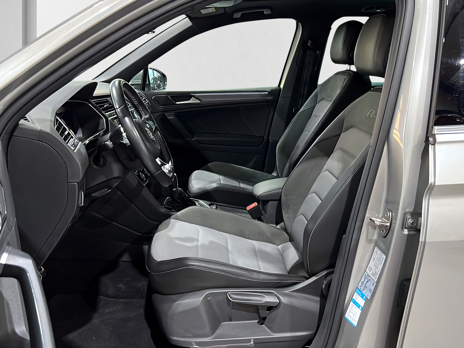VW Tiguan 2.0TSI Highline 4Motion DSG**Panodach,AHK,LED,Frisch ab MFK**-image-7