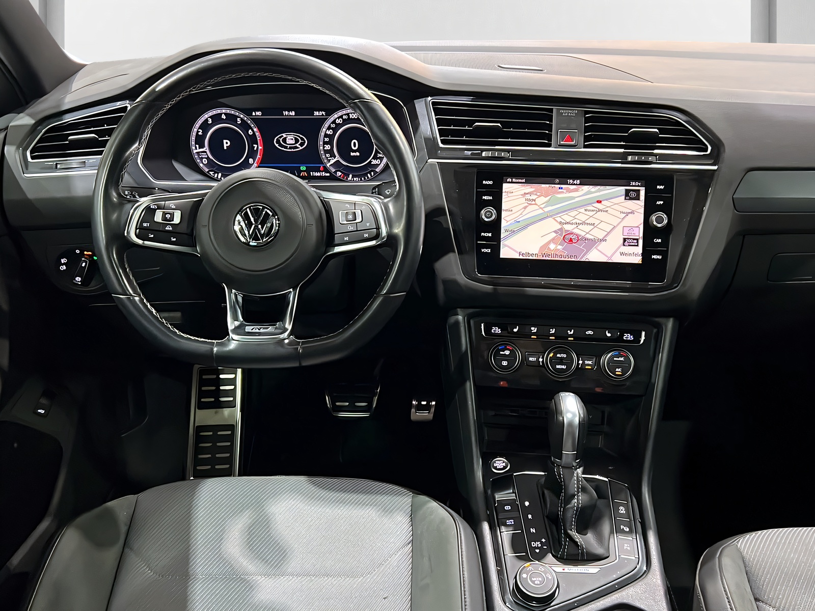 VW Tiguan 2.0TSI Highline 4Motion DSG**Panodach,AHK,LED,Frisch ab MFK**-image-9