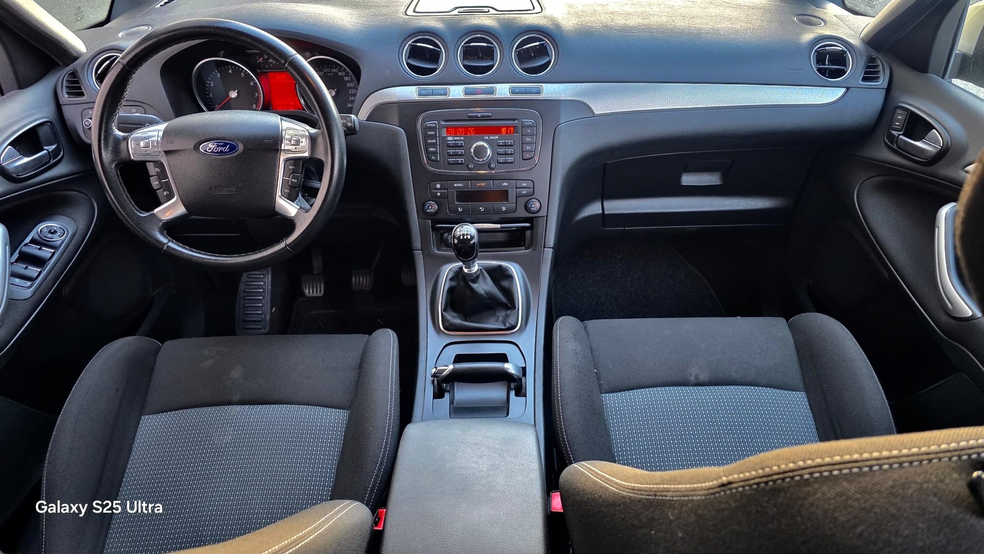 FORD S-Max 1.6 SCTi KNIE-Edition-image-14