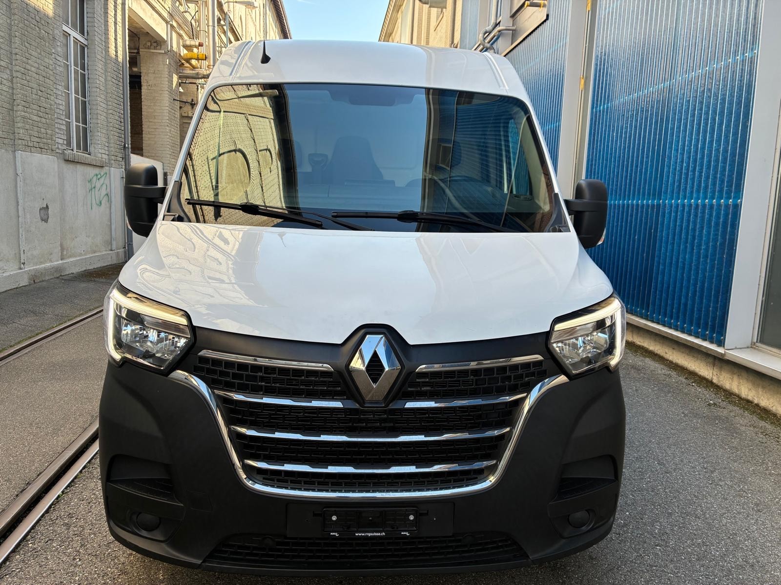 RENAULT Master T33 2.3dCi 135 L2H2-image-4