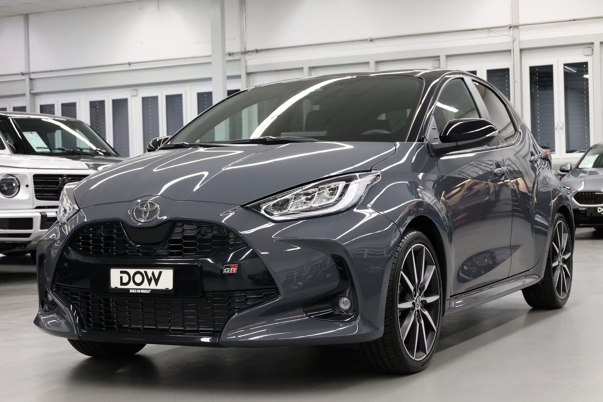TOYOTA Yaris 1.5 VVT-i HSD GR Sport-image-3