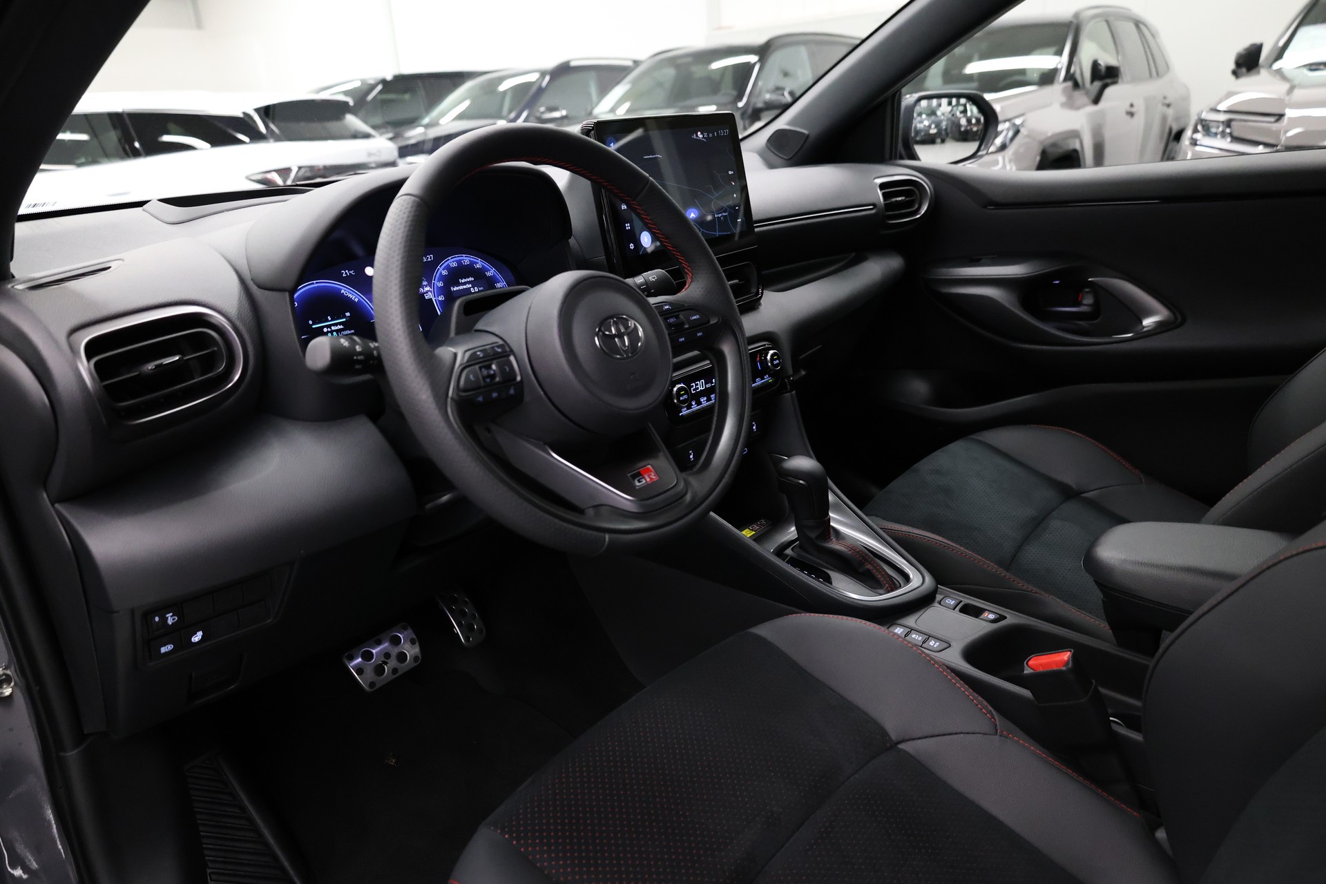 TOYOTA Yaris 1.5 VVT-i HSD GR Sport-image-20