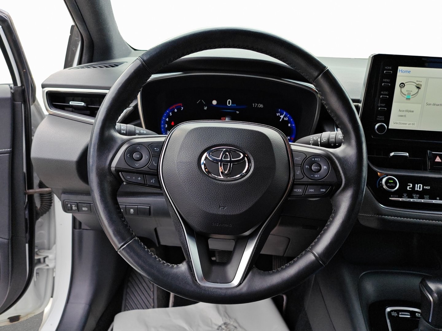 TOYOTA Corolla 1.8 HSD Trend e-CVT (Véhicule Suisse · Expertise du jour · Service · Garantie)-image-10