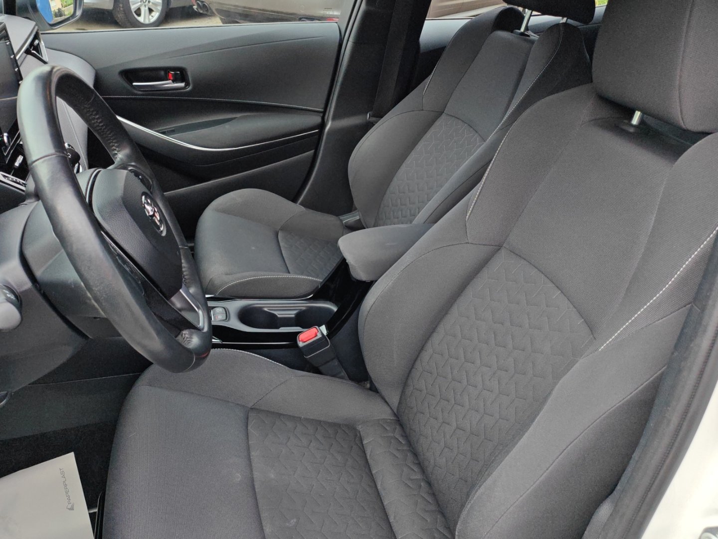 TOYOTA Corolla 1.8 HSD Trend e-CVT (Véhicule Suisse · Expertise du jour · Service · Garantie)-image-12