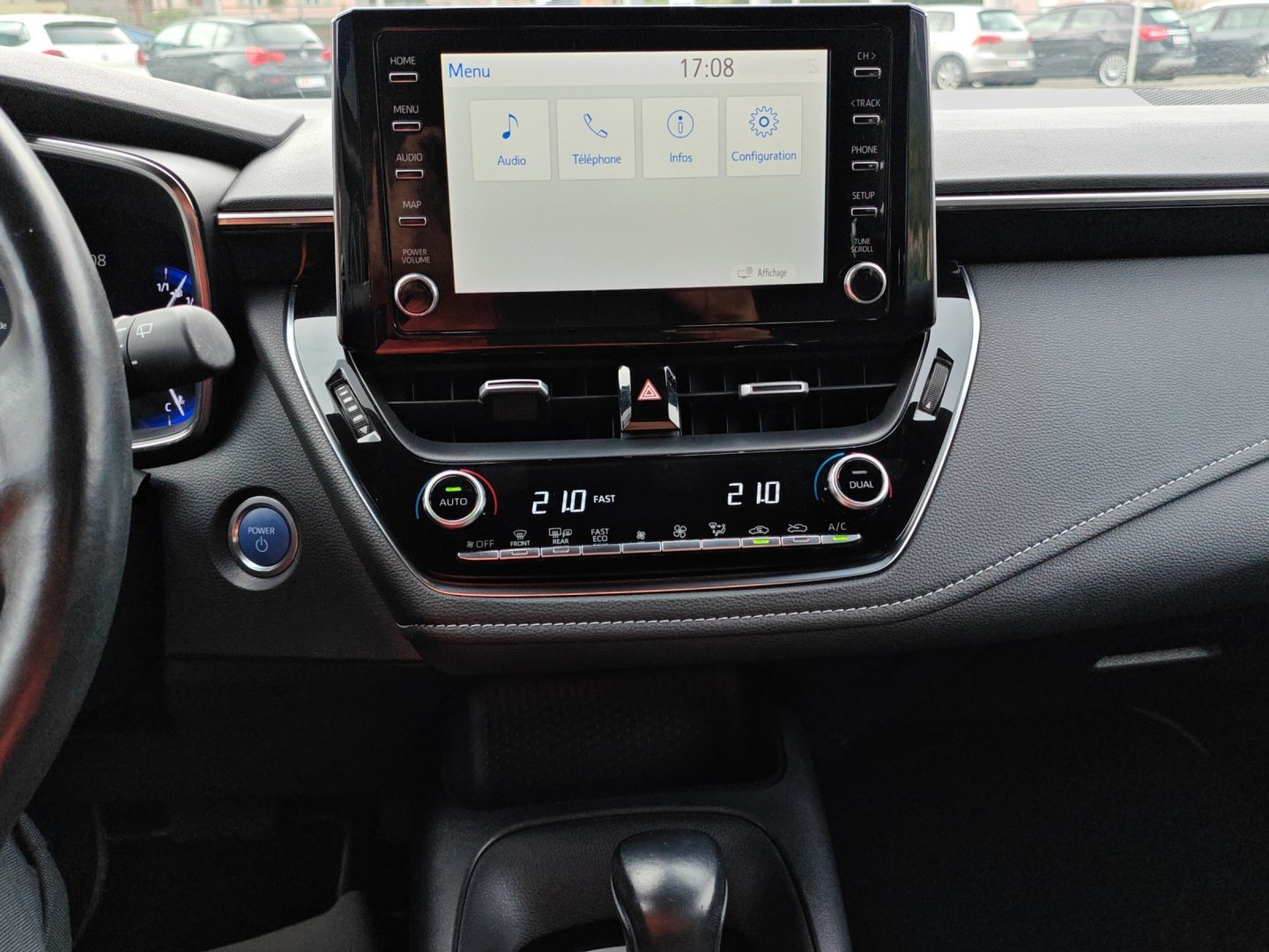TOYOTA Corolla 1.8 HSD Trend e-CVT (Véhicule Suisse · Expertise du jour · Service · Garantie)-image-17
