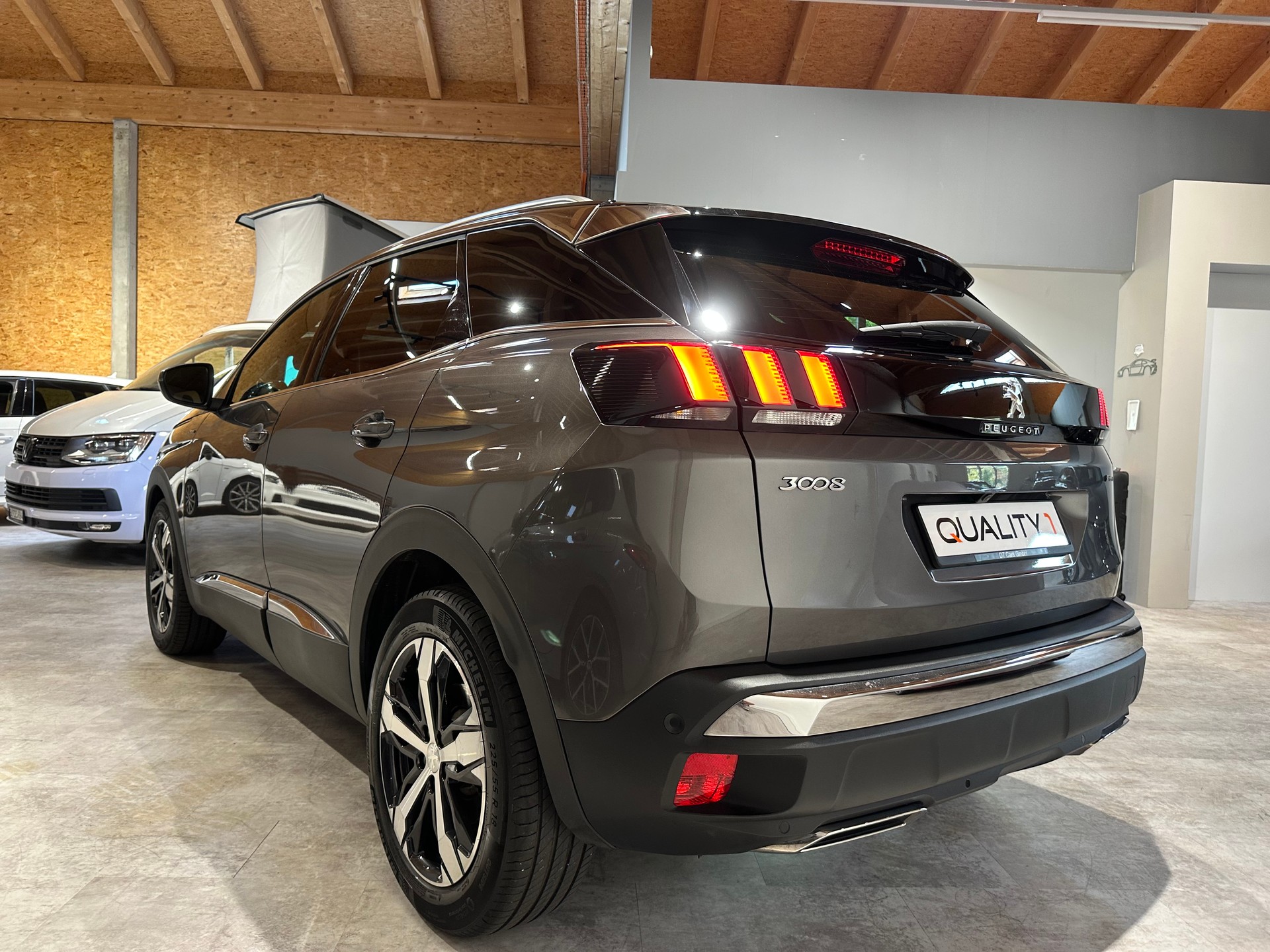 PEUGEOT 3008 1.5 BlueHDi GT Line EAT/Vollausstattung/8 x Aluräder/1. Jahr Garantie-image-4