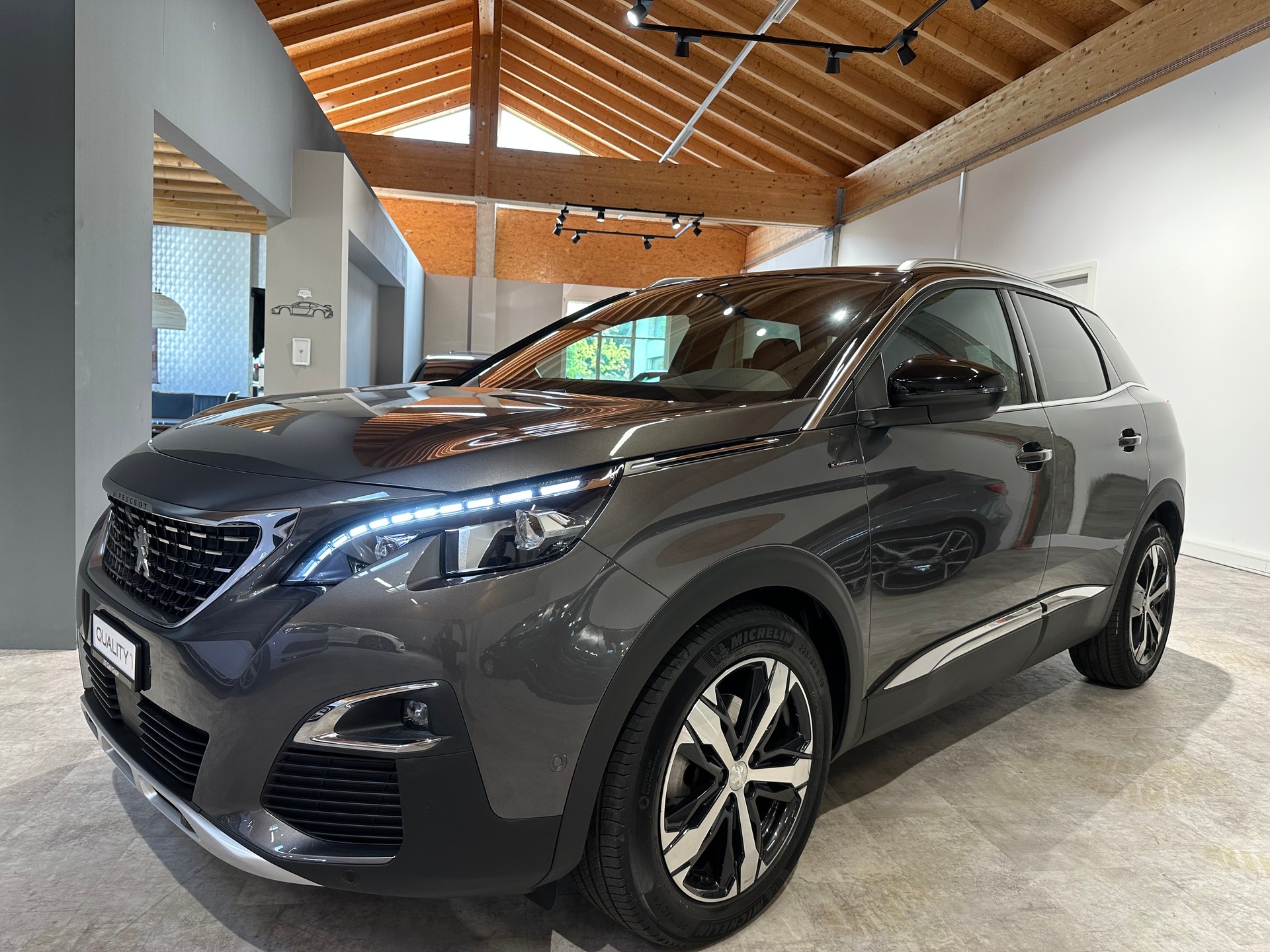 PEUGEOT 3008 1.5 BlueHDi GT Line EAT/Vollausstattung/8 x Aluräder/1. Jahr Garantie-image-0