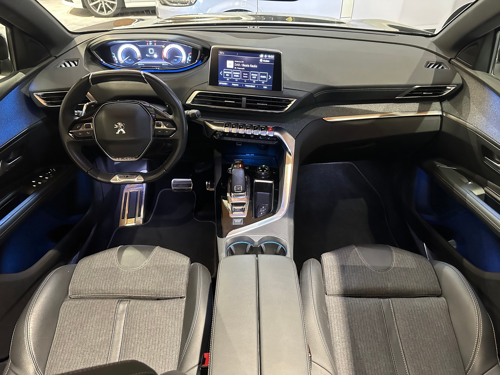PEUGEOT 3008 1.5 BlueHDi GT Line EAT/Vollausstattung/8 x Aluräder/1. Jahr Garantie-image-16