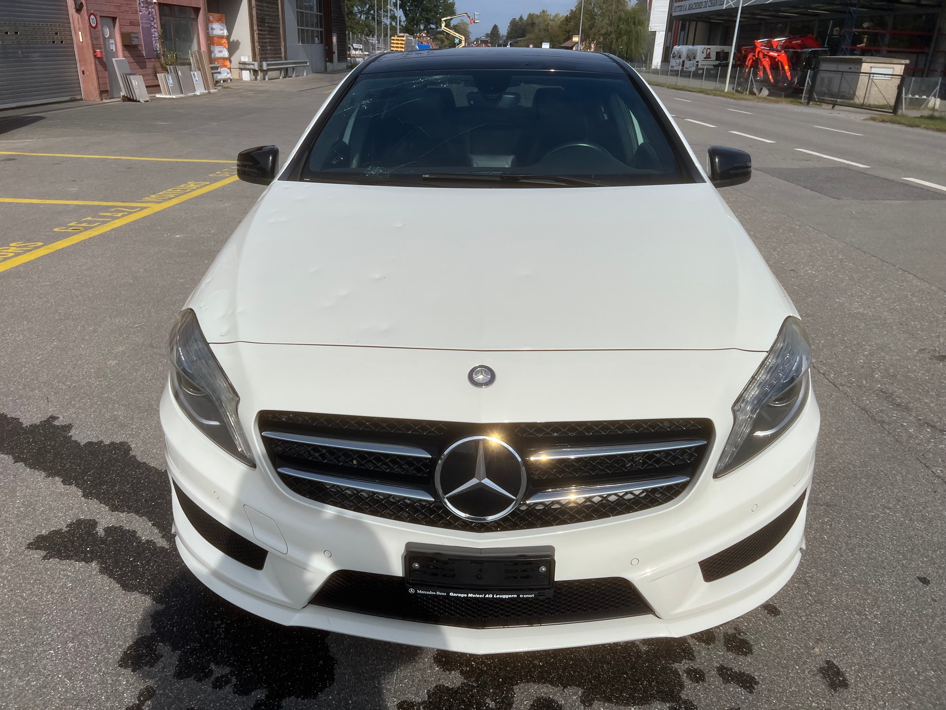 MERCEDES-BENZ A 200 AMG Line-image-4