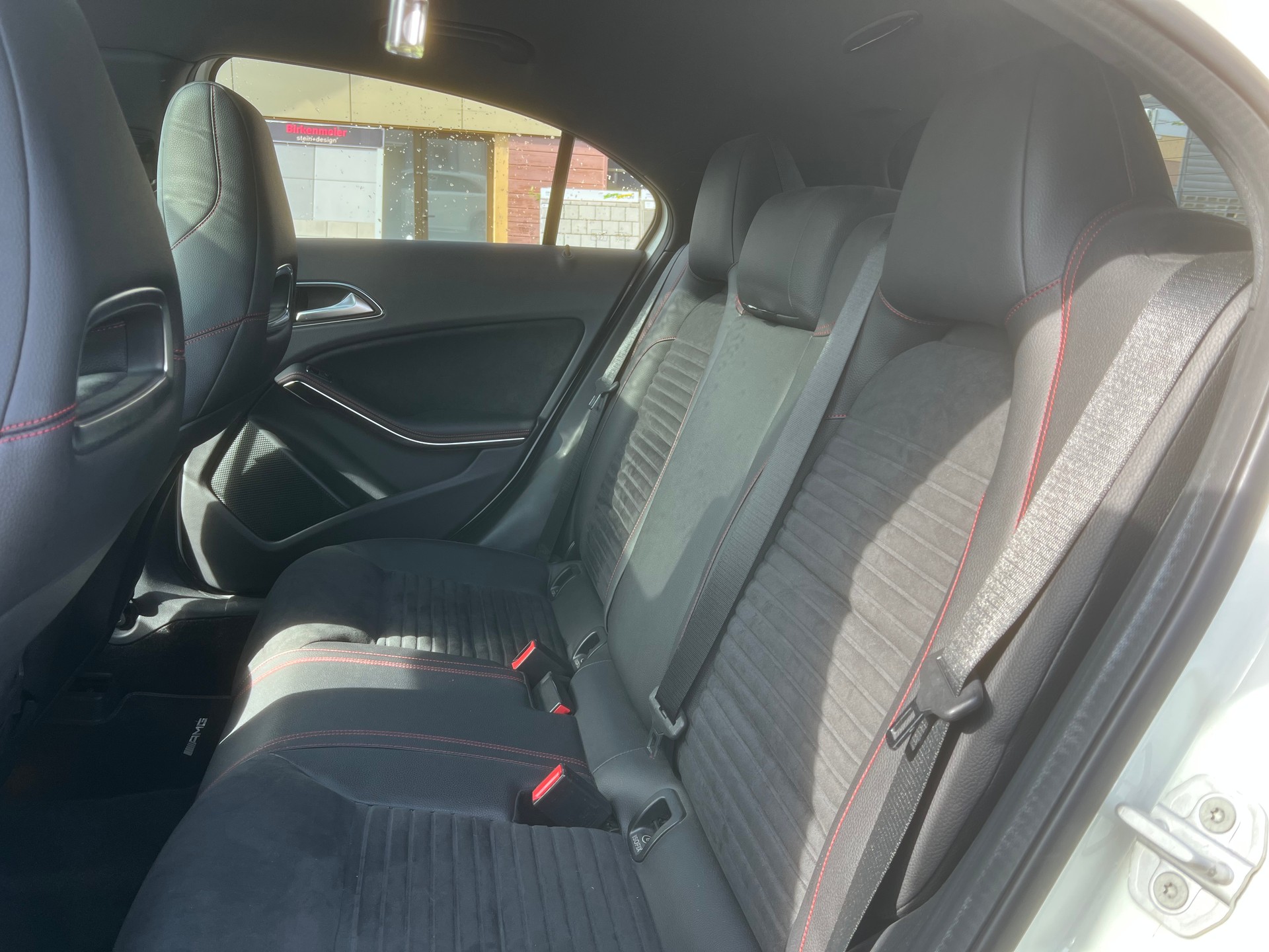 MERCEDES-BENZ A 200 AMG Line-image-9