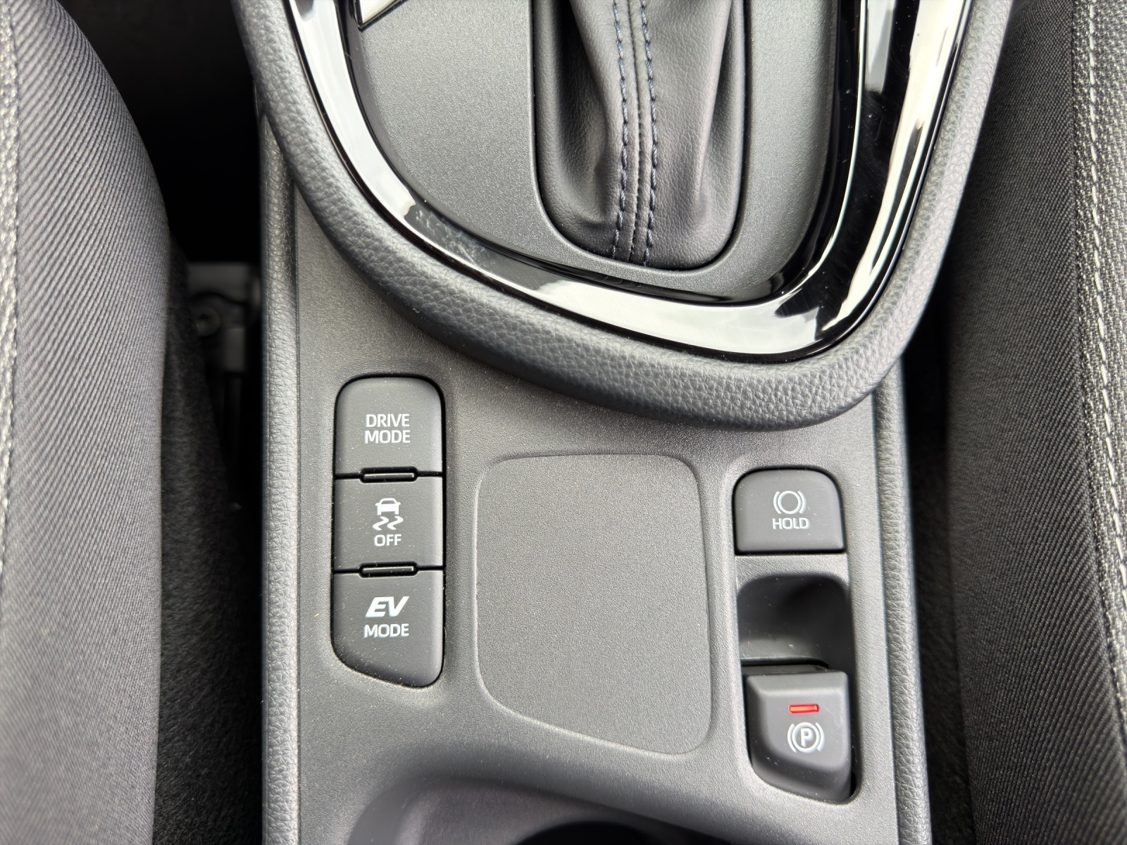 TOYOTA Yaris Cross 1.5 Style 4x2 Hybrid-image-21