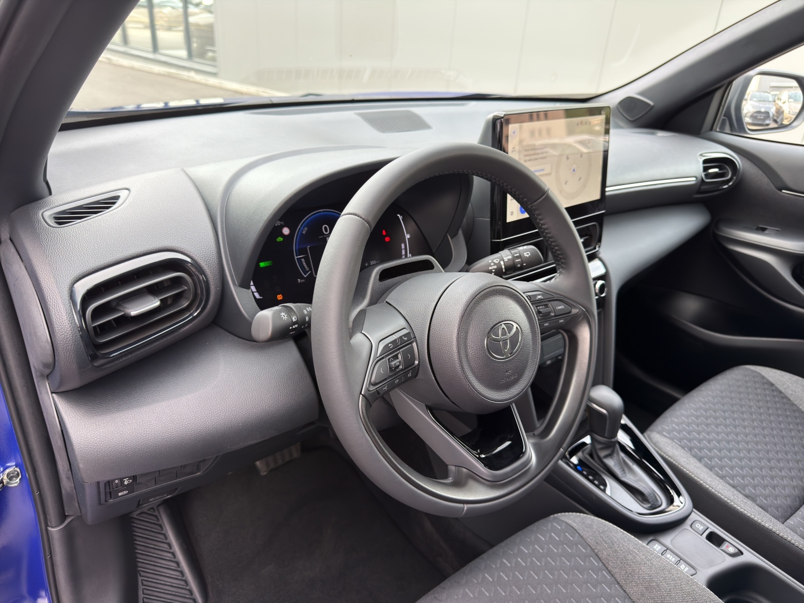TOYOTA Yaris Cross 1.5 Style 4x2 Hybrid-image-27