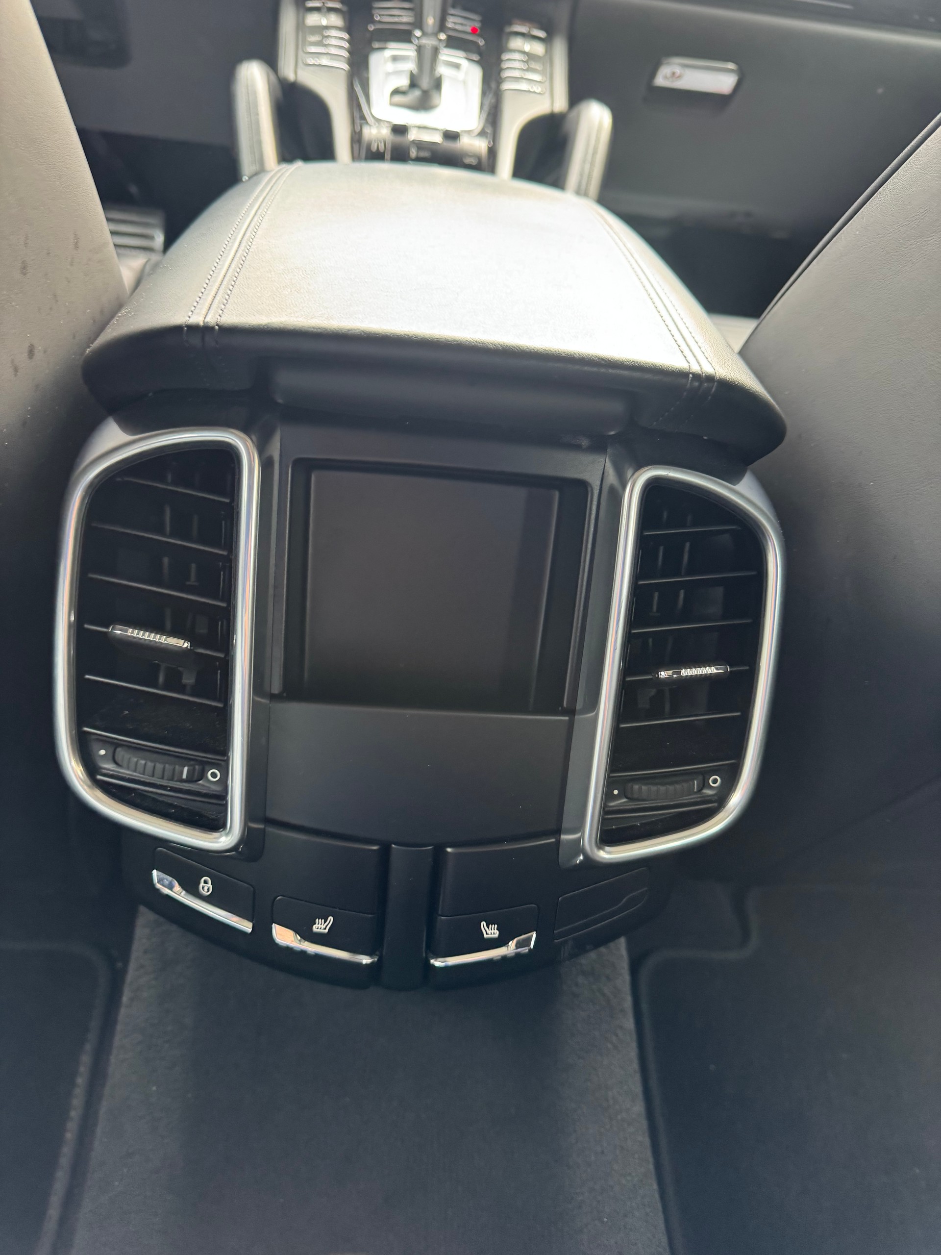 PORSCHE Cayenne S-image-12
