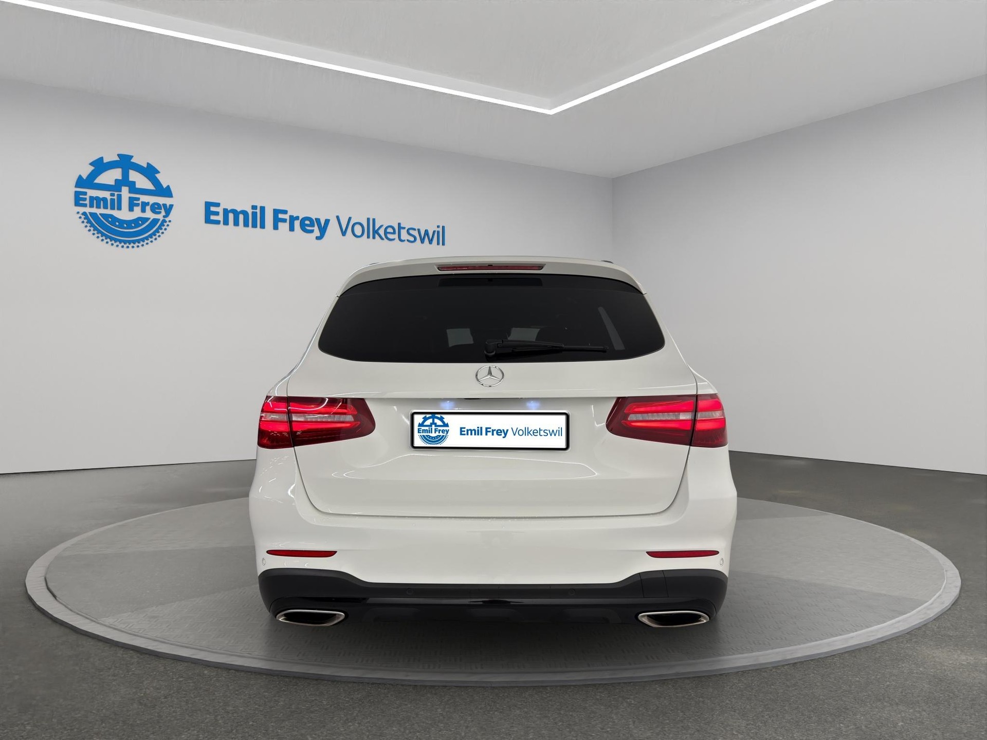 MERCEDES-BENZ GLC-Klasse GLC 300 AMG Line 4m-image-6
