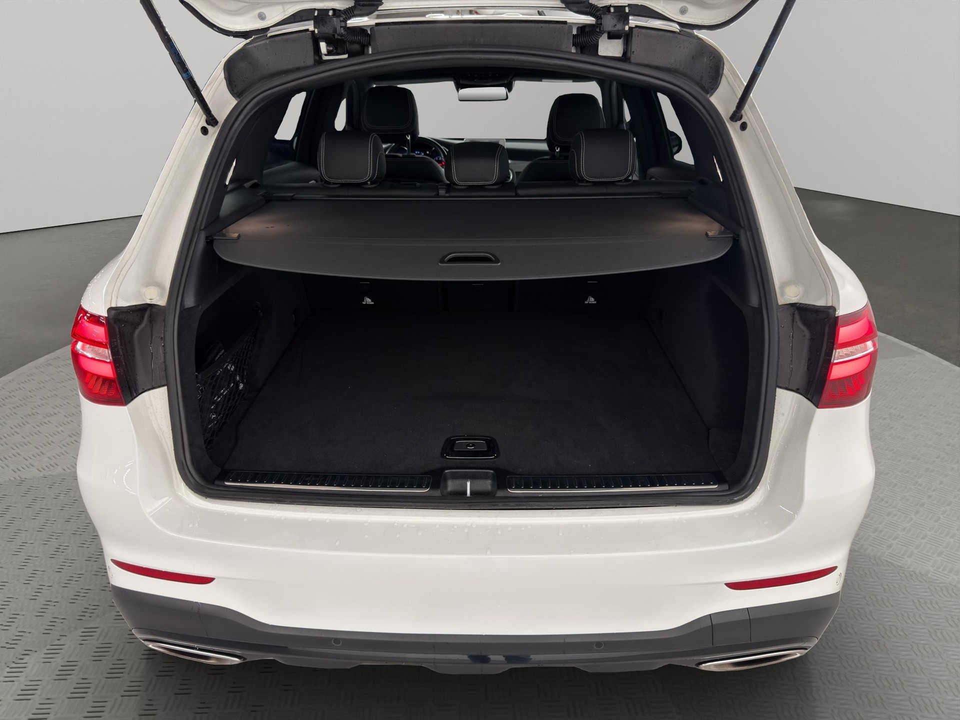 MERCEDES-BENZ GLC-Klasse GLC 300 AMG Line 4m-image-5