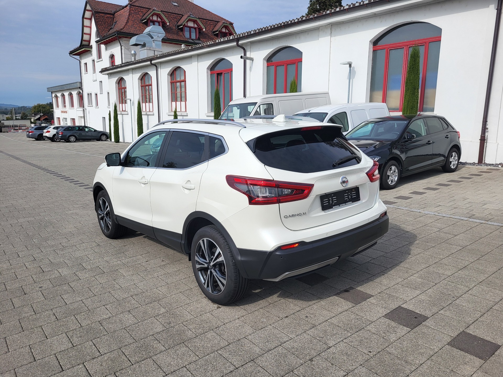 NISSAN Qashqai 1.3 DIG-T tekna DCT-image-2