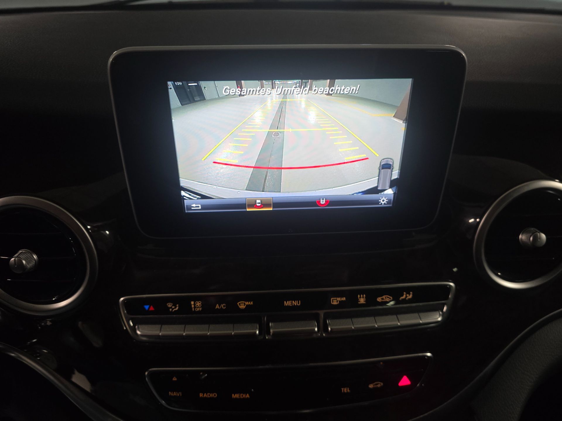 MERCEDES-BENZ V 250 d Avantgarde lang 4Matic 7G-Tronic-image-12