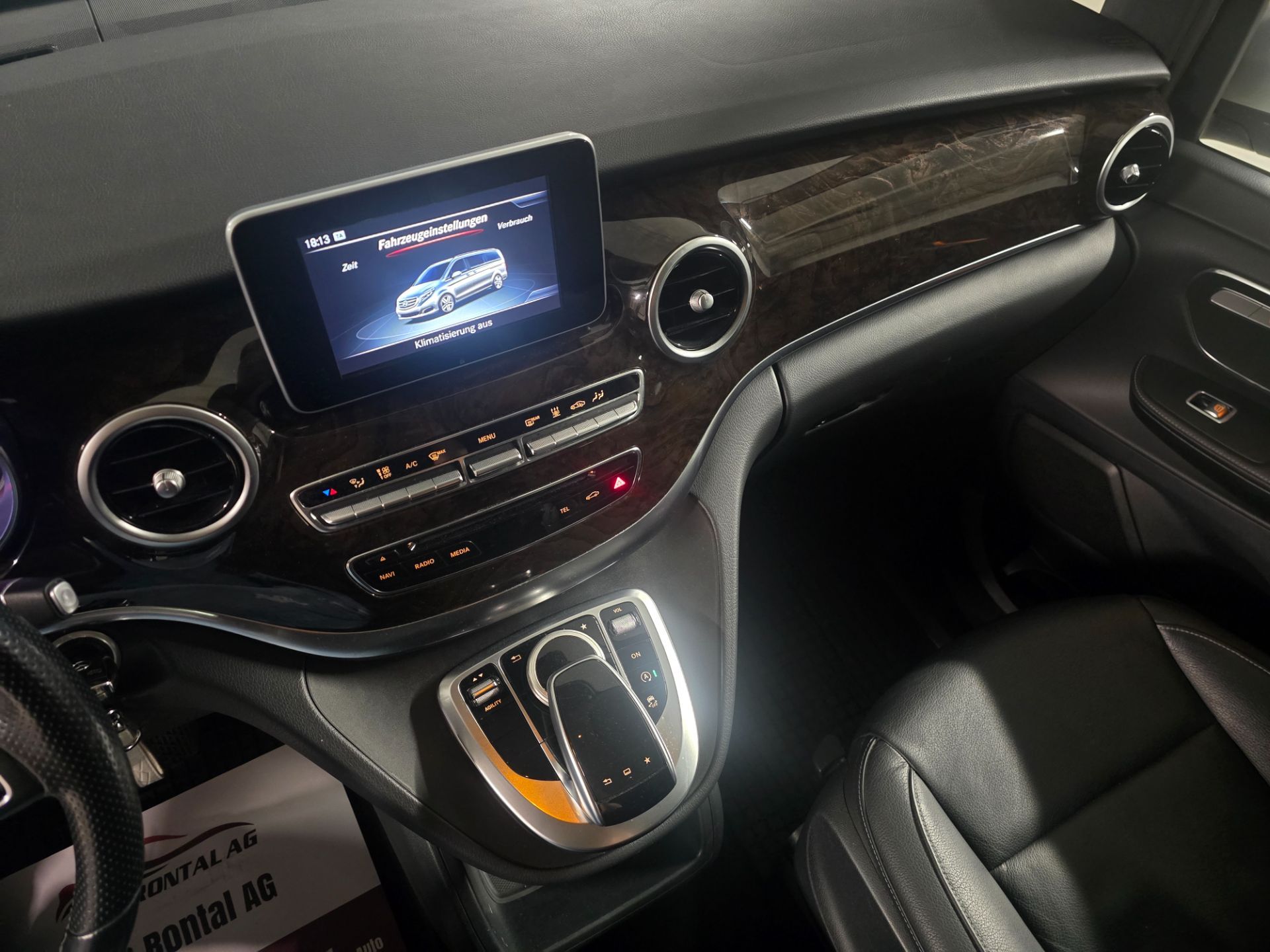 MERCEDES-BENZ V 250 d Avantgarde lang 4Matic 7G-Tronic-image-11
