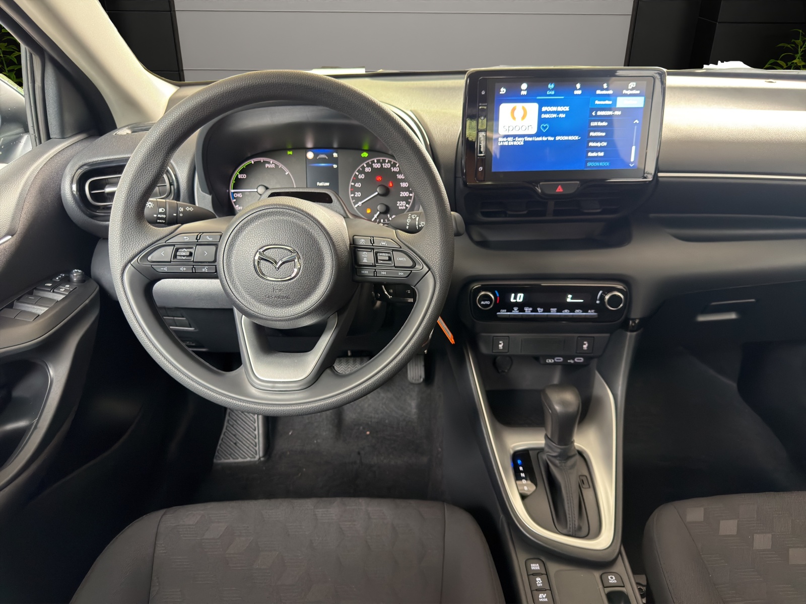 MAZDA 2 Hybrid Prime-line-image-9