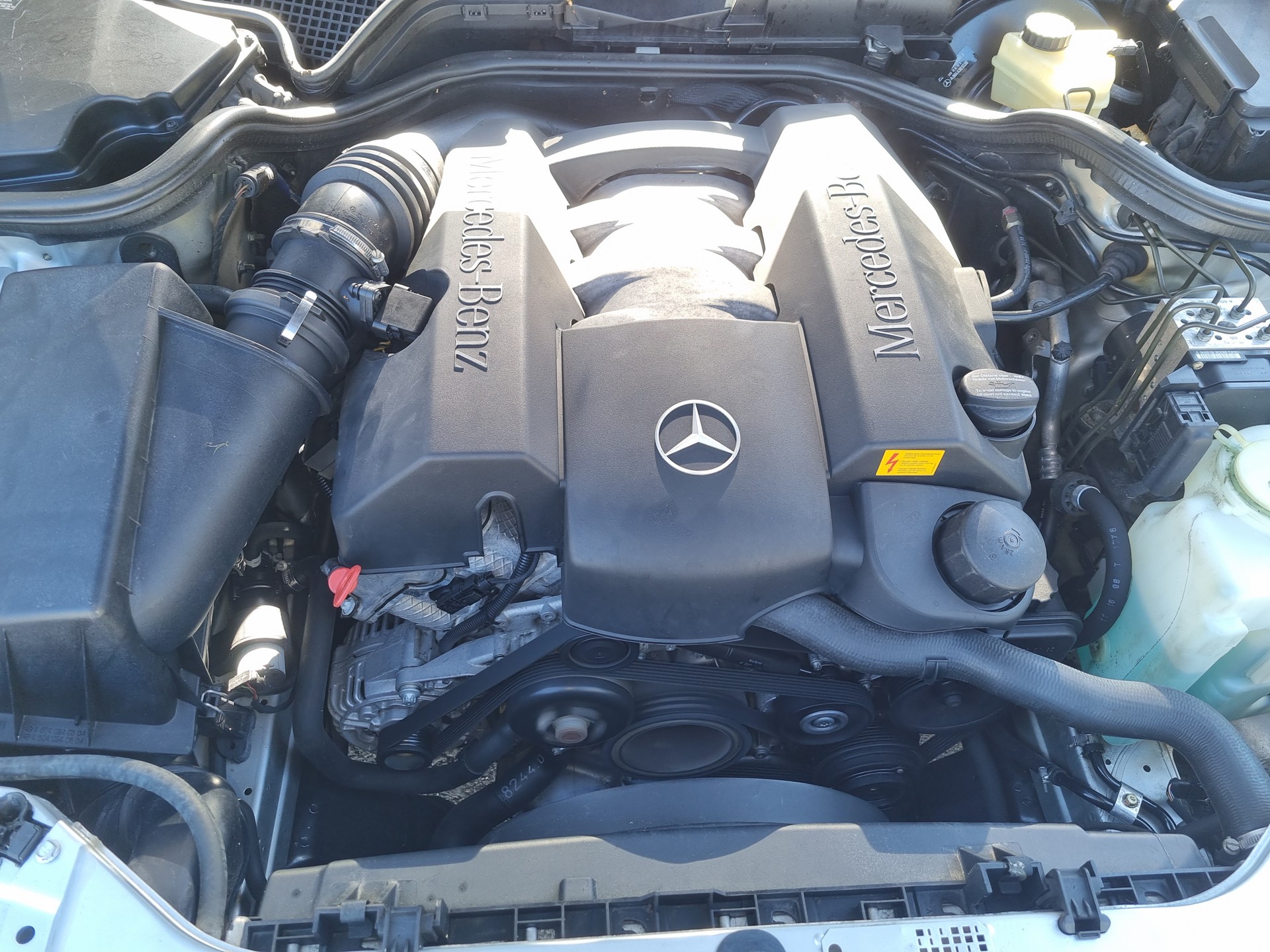 MERCEDES-BENZ E 240 Elégance-image-7