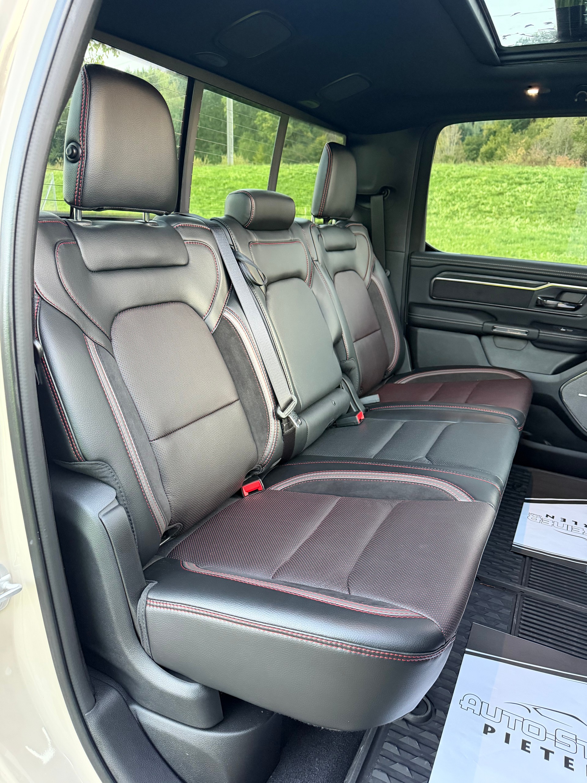 DODGE SST "REBEL X" MIT 425 PS !! KM 6`700 !! AHK 3`500 KG !! VOLL OPTION !! CH GEPRÜFT ALLES EINGETRAGEN !! REBEL X SST !!-image-55
