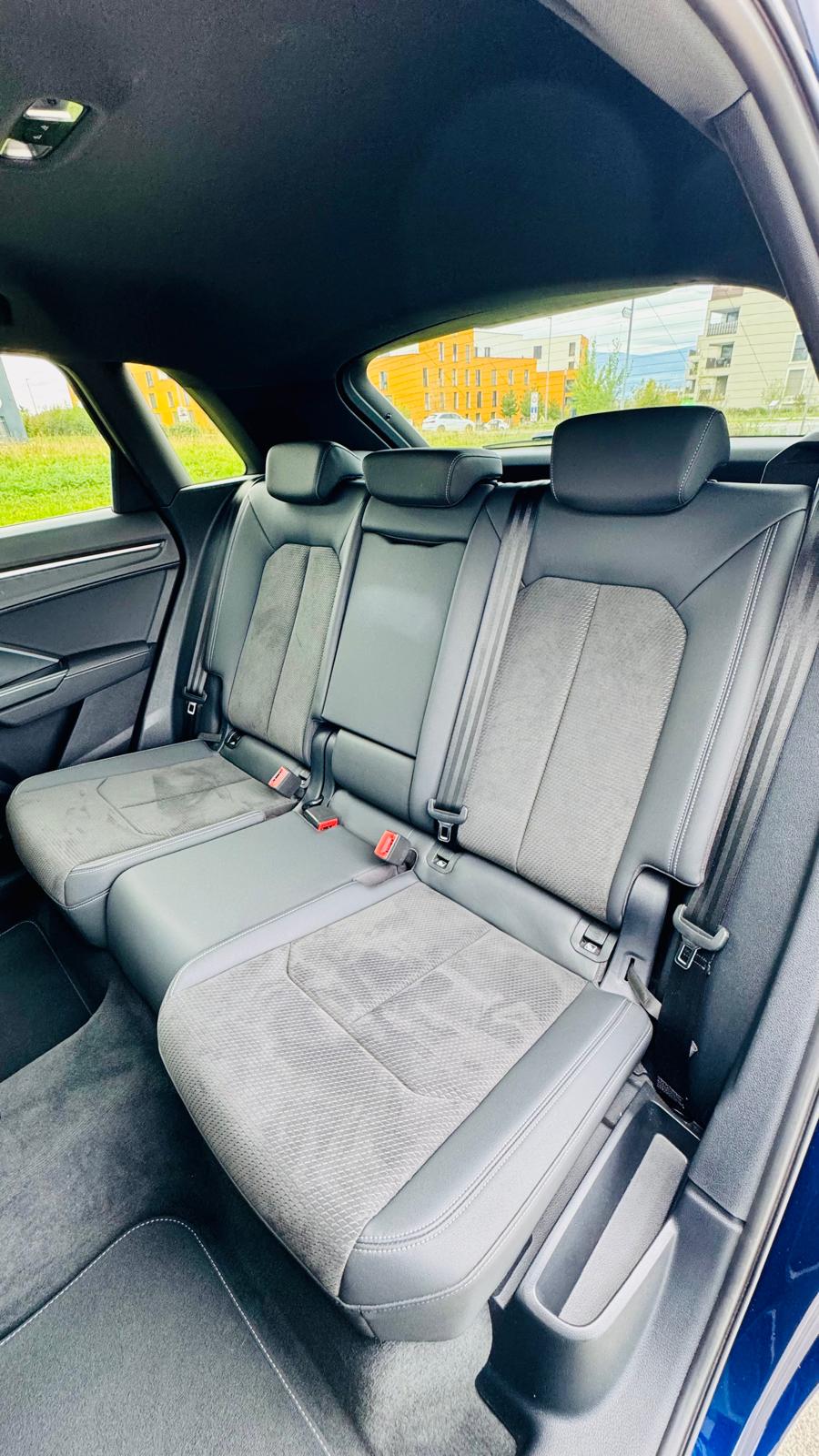 AUDI Q3 40 TFSI S line quattro S-tronic-image-5