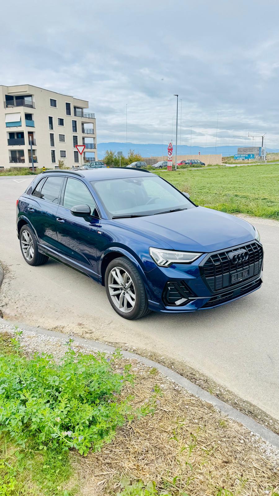 AUDI Q3 40 TFSI S line quattro S-tronic-image-0