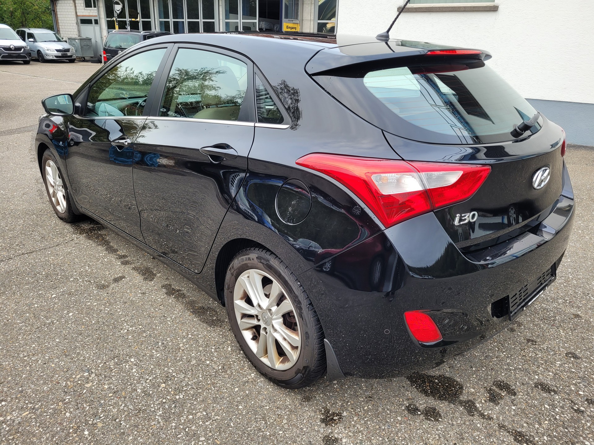 HYUNDAI i30 1.6 GDI Style Automatic-image-6