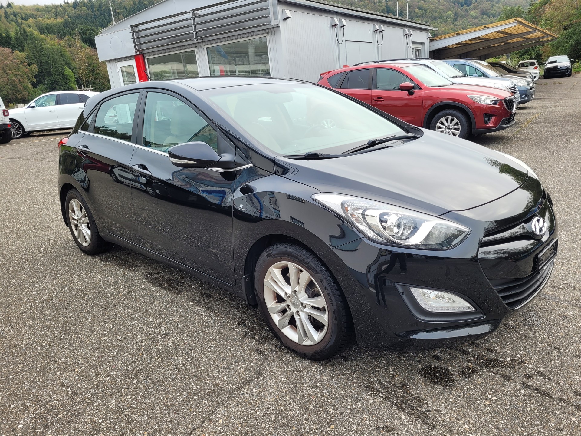 HYUNDAI i30 1.6 GDI Style Automatic-image-2