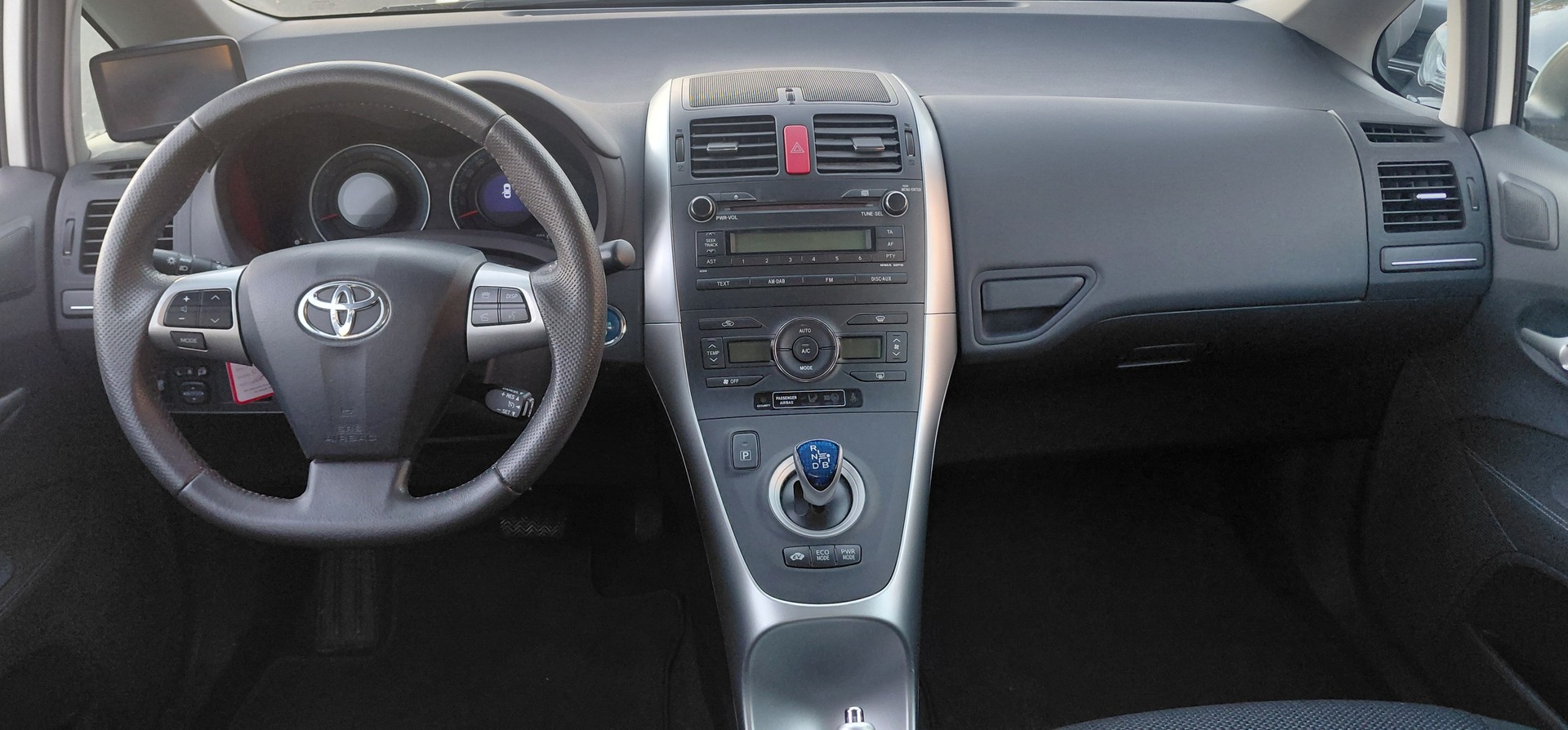 TOYOTA Auris 1.8 16V HSD Linea Sol-image-11