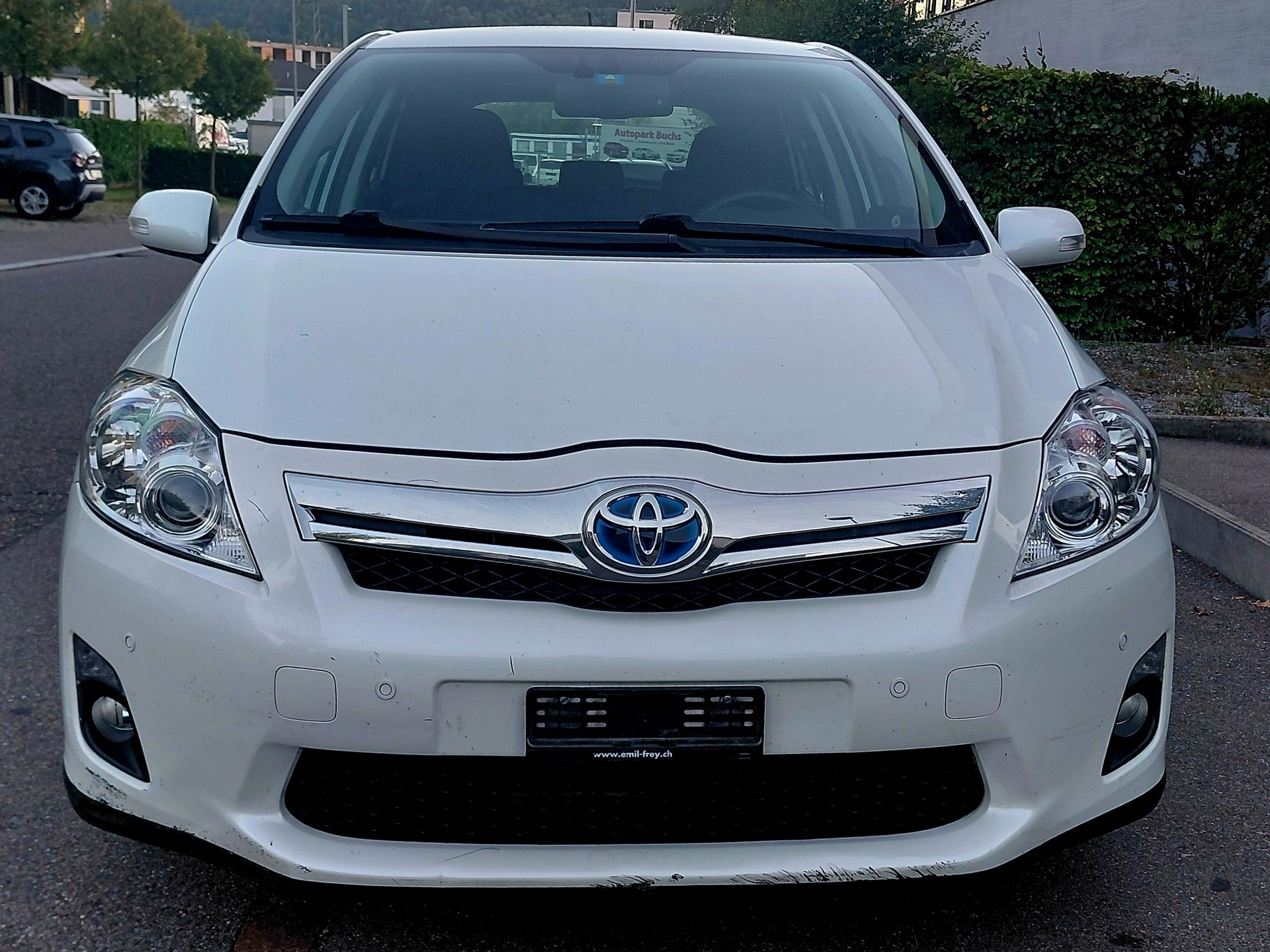 TOYOTA Auris 1.8 16V HSD Linea Sol-image-2